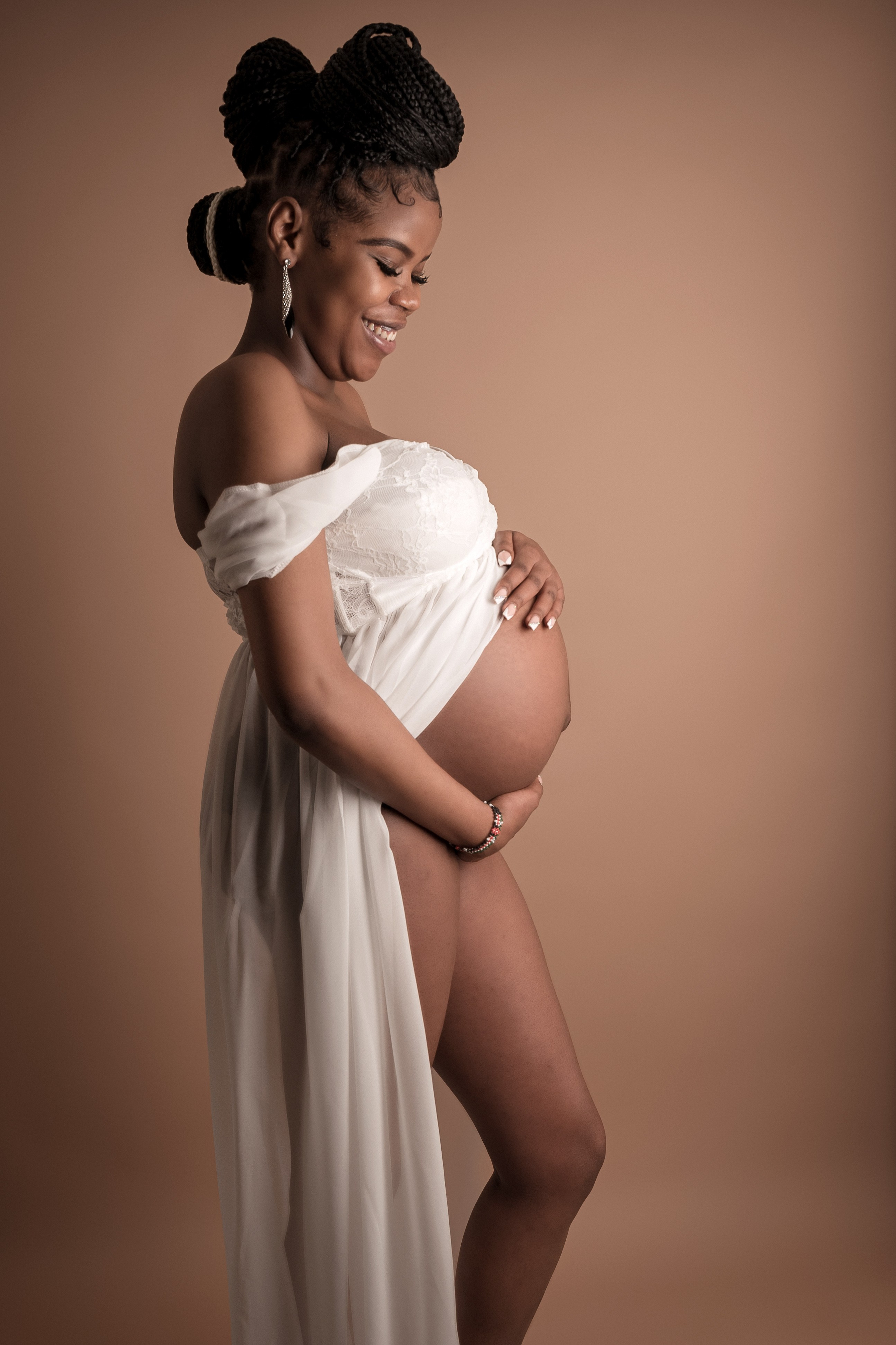 Family Pregnancy photoshoot at studio. Professional Photographer, Videographer in London Dilyana Tankova