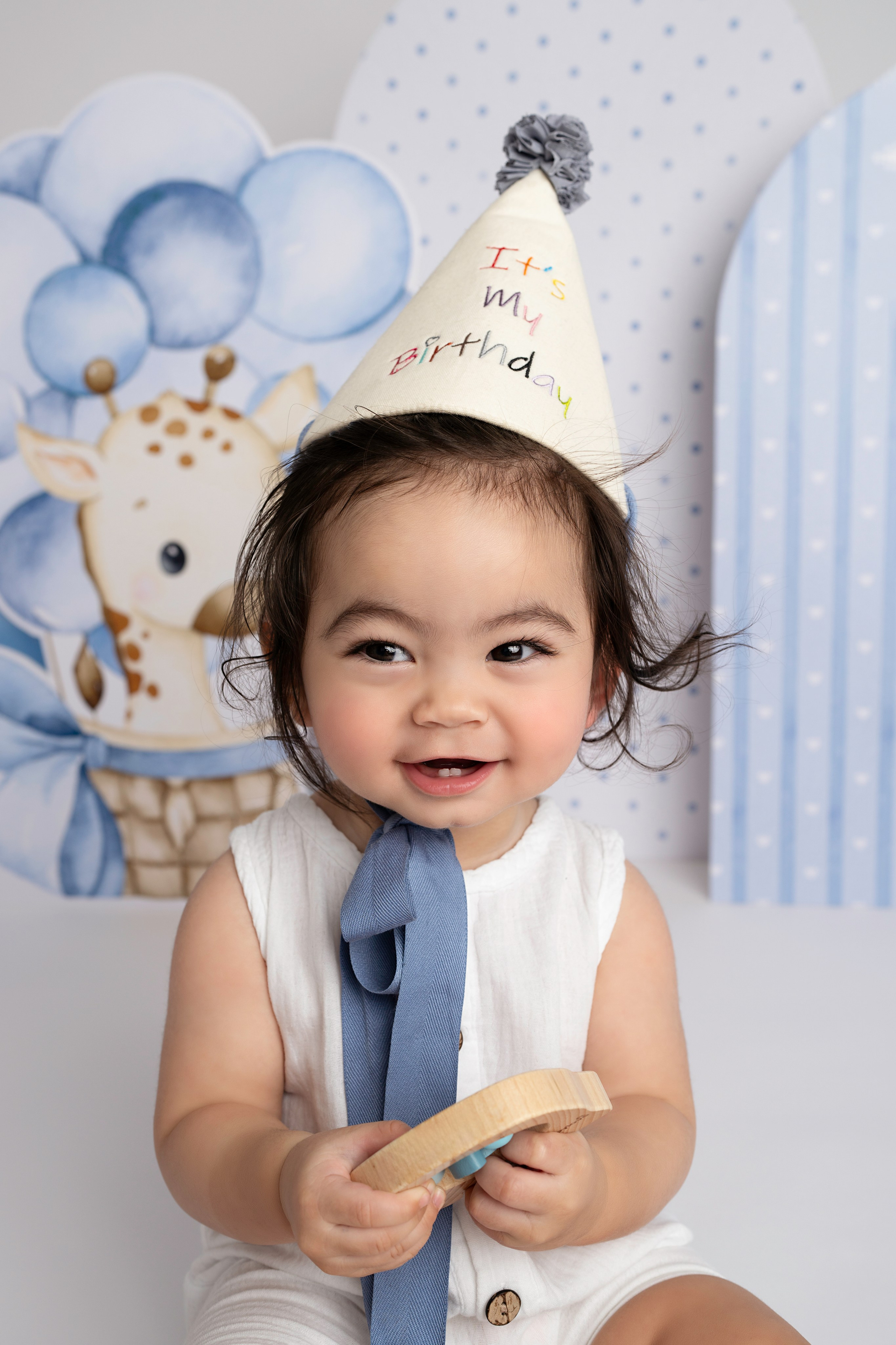CAKE SMASH PHOTOGRAPHY. Newborn, Sitter and Cake Smash Photographer in Doha, Qatar