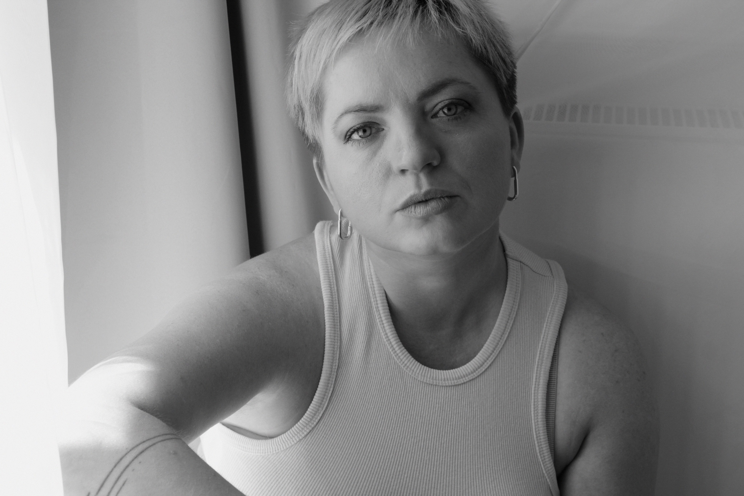 Studio Portrait and Lifestyle Photoshoot with Professional Lighting. Lana Petrychenko — Portrait & Family Photographer. Valencia, Spain