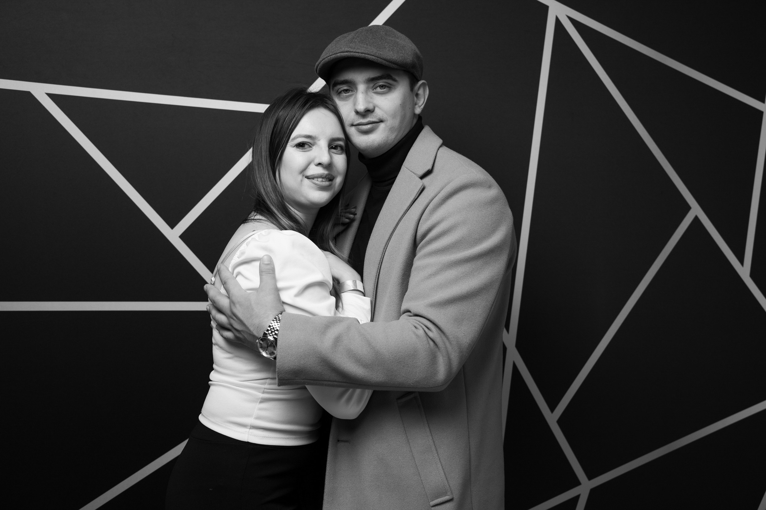 Portrete. STUDIO PORTRET — Portrete realizate cu lumină, timp și atenție. Un studio mobil dedicat fotografiei de portret