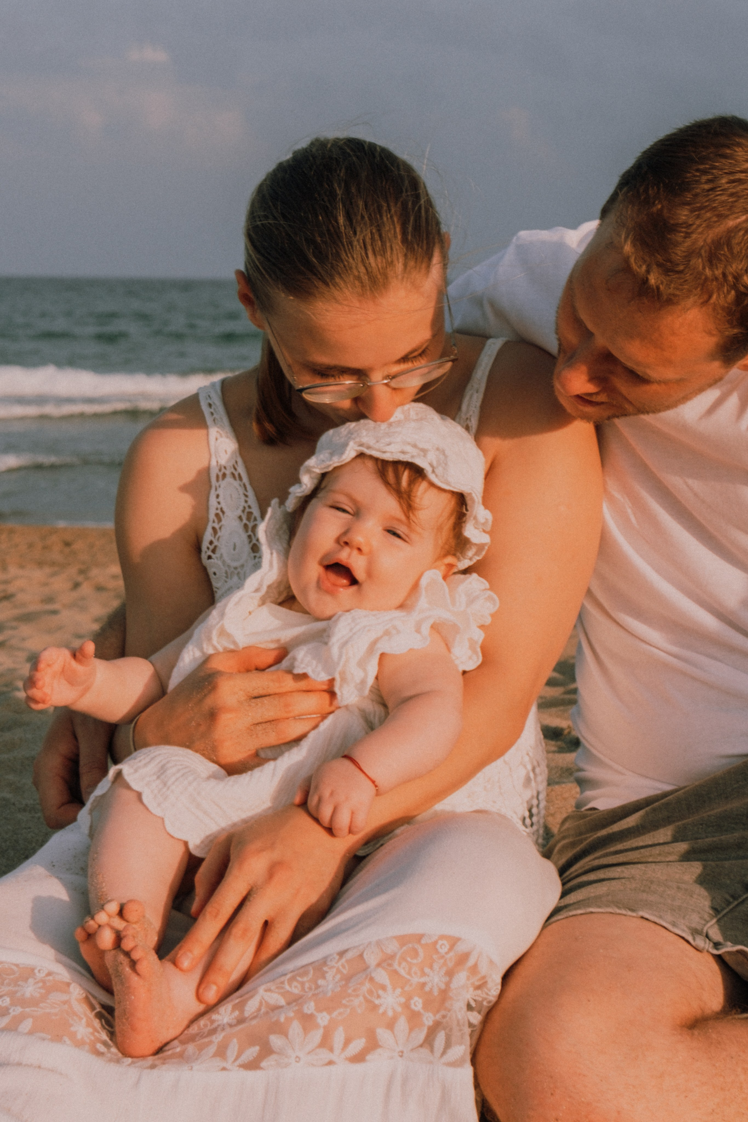Семейная фотосессия на пляже. Профессиональная фотосъемка в Калафелле — Елена Медведева