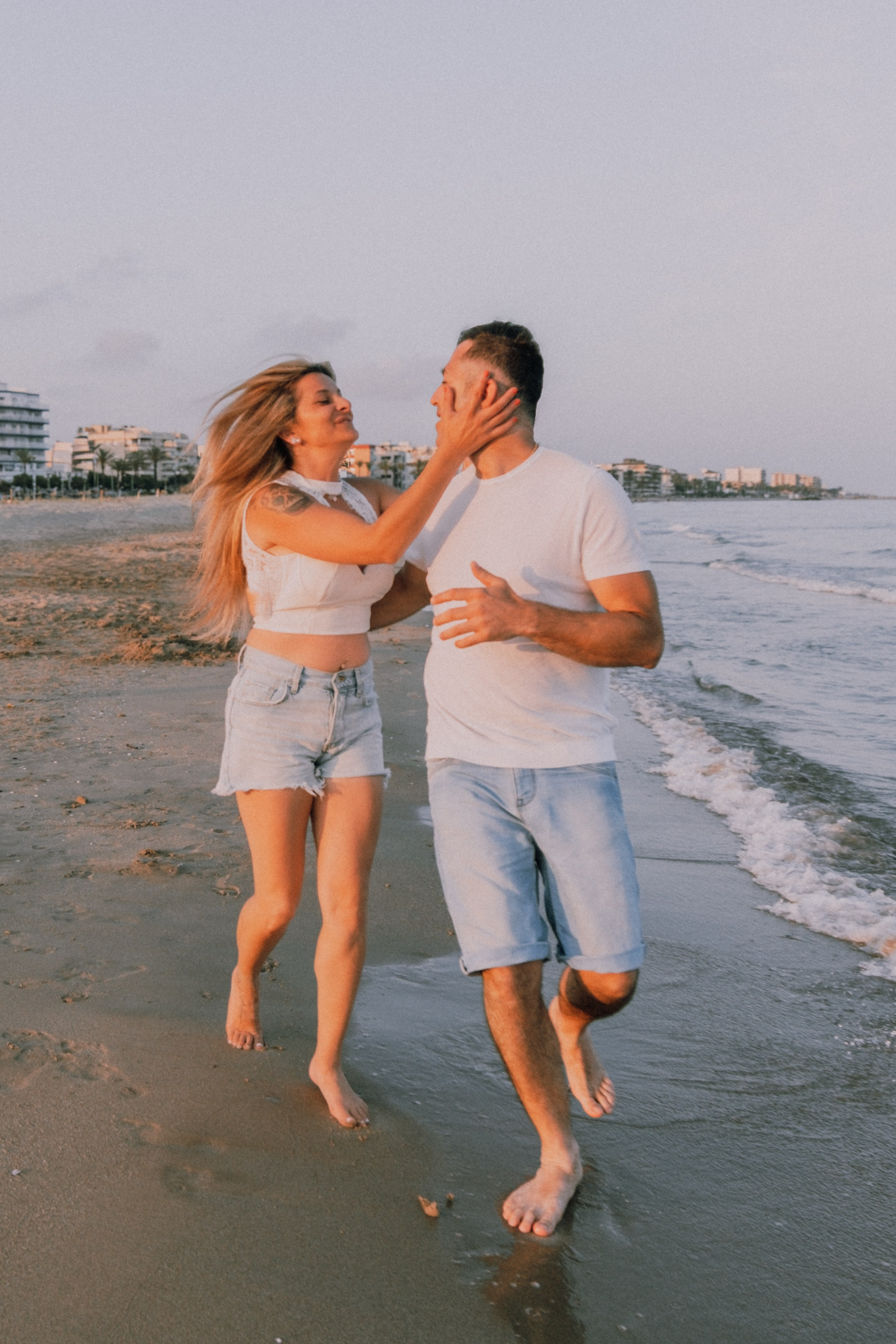 Sesión familiar en la playa. Fotografía profesional en Calafell - Elena Medvedeva