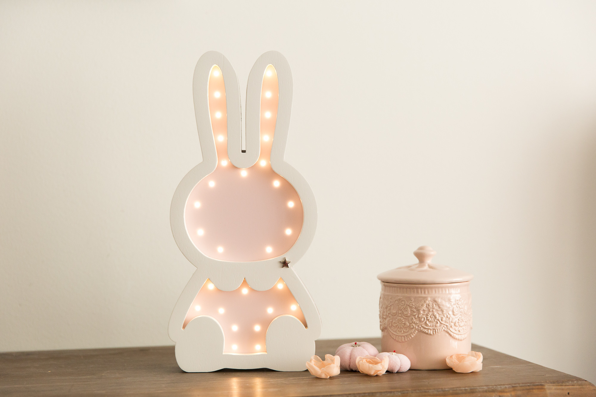 Tuotekuvaus Floramore Oy, Crocus Paperi, Hää- ja Juhlasuunnittelu Orch