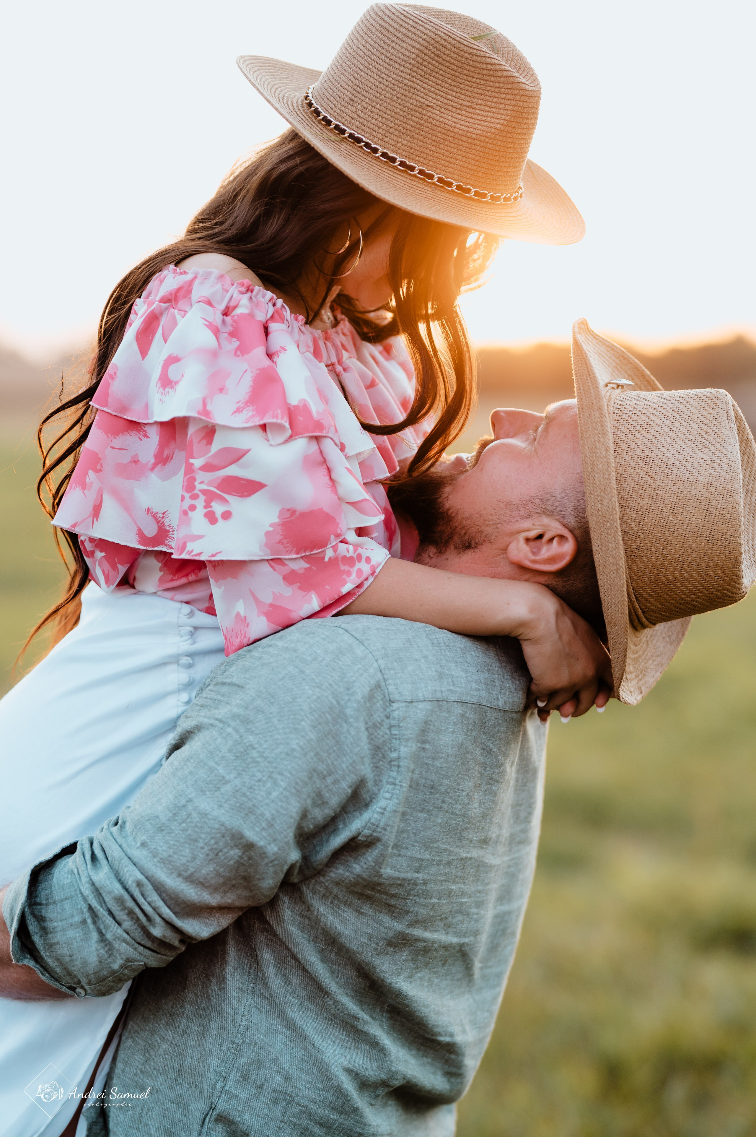 Ema & Vlad. Andrei Samuel – Fotograf București | Evenimente, Studio, Imobiliare, Produs