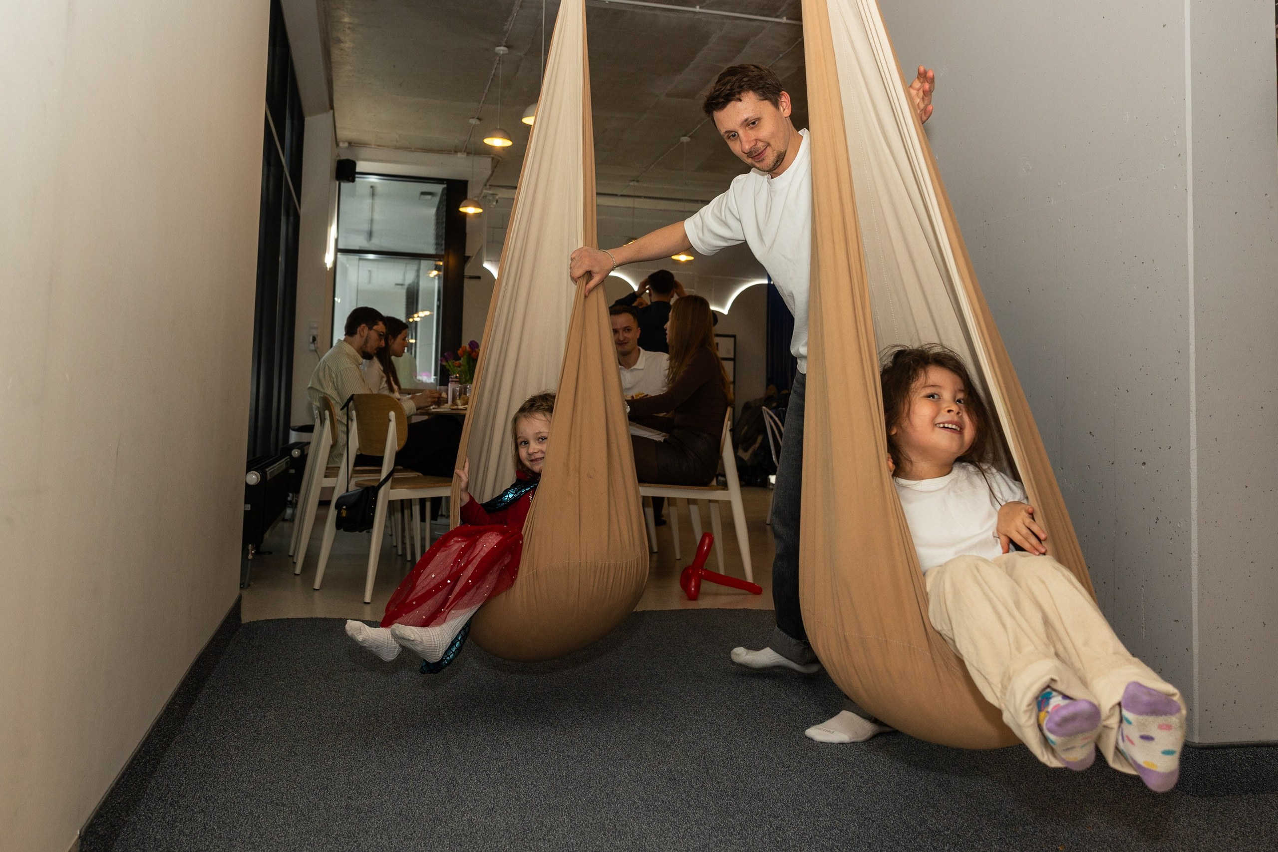 День рождения Артёма 24 января 2026 года. Семейный и детский фотограф в Варшаве Мила Бобровская