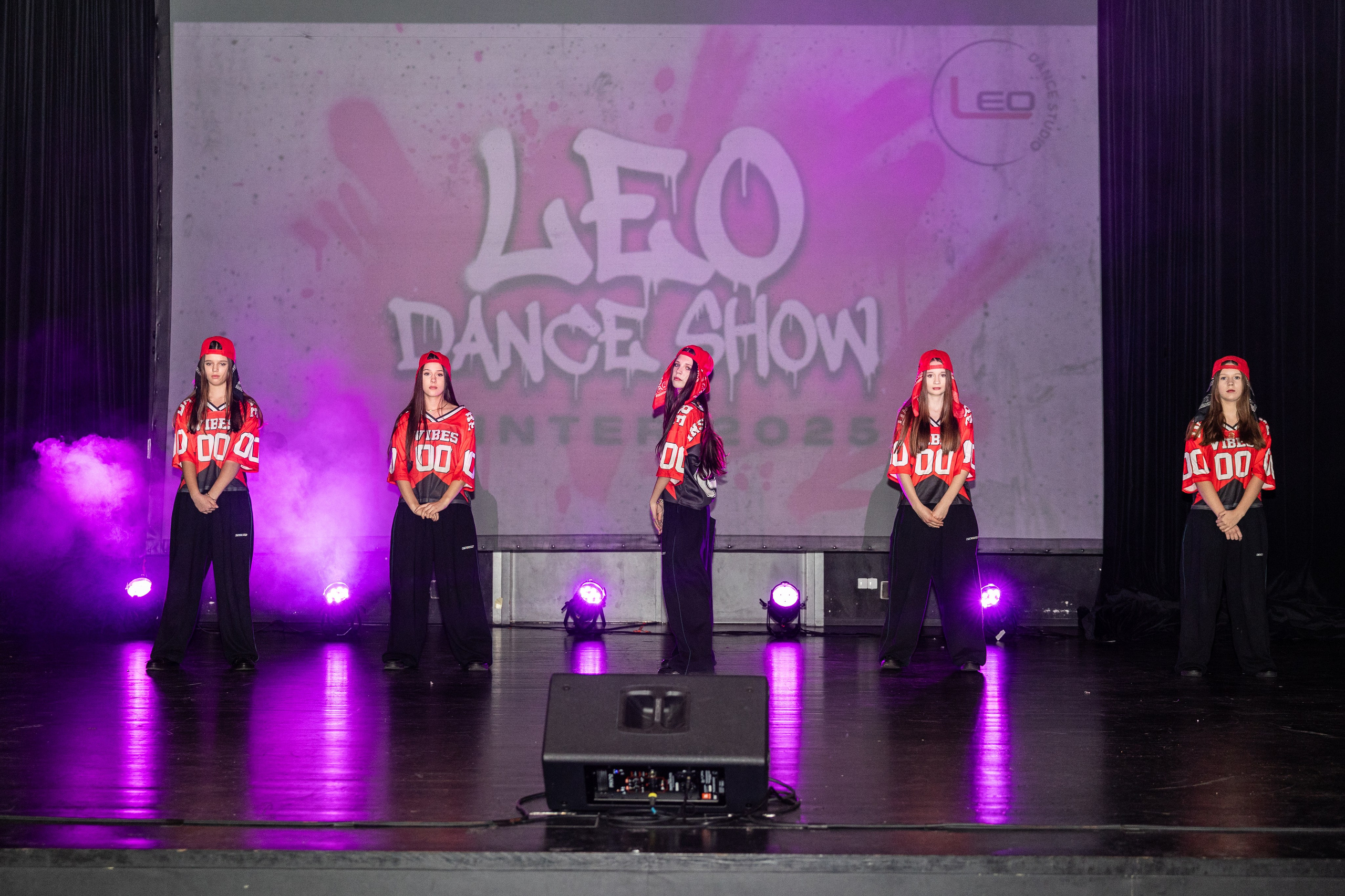 LEO DANCE SHOW WINTER 2025. Семейный и детский фотограф в Варшаве Мила Бобровская