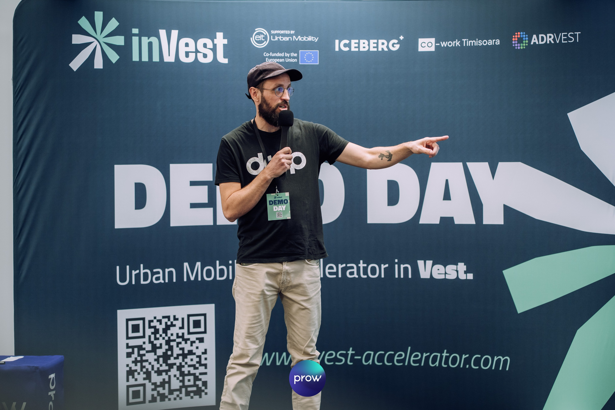 InVest DemoDay @ Cowork. Cozac Cristian Photographer