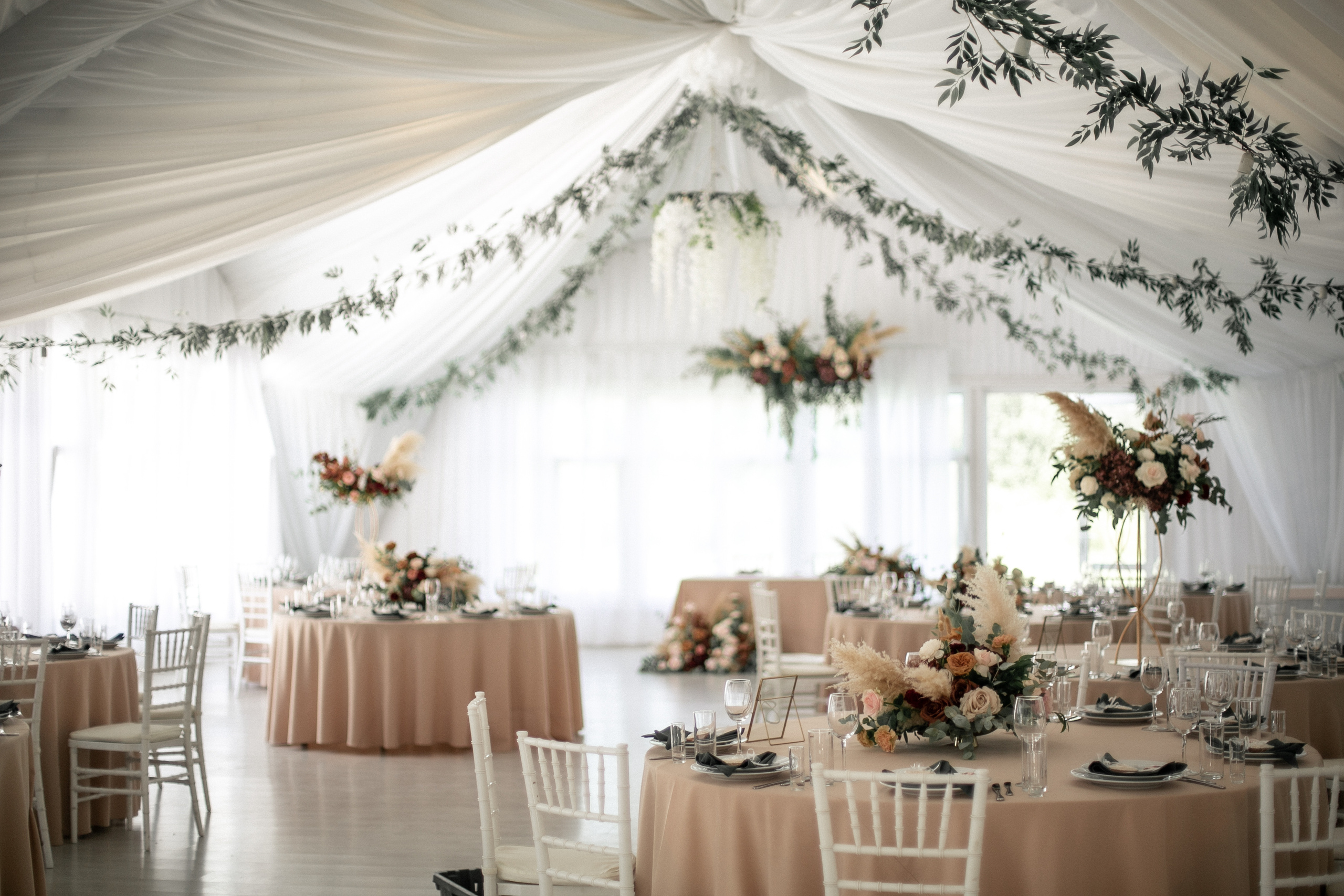 E & M. Photographer Vlad Boytsoff