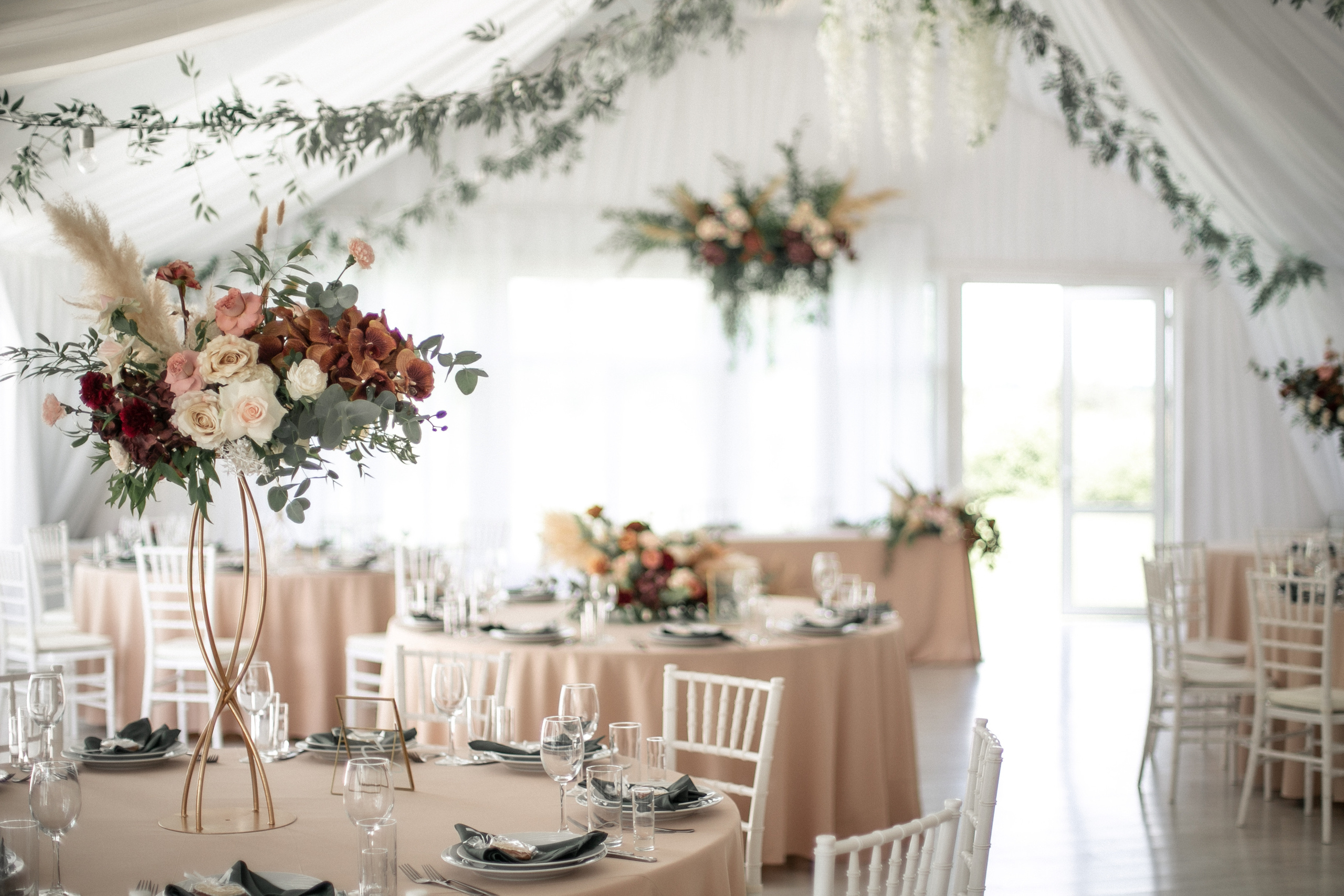 E & M. Photographer Vlad Boytsoff