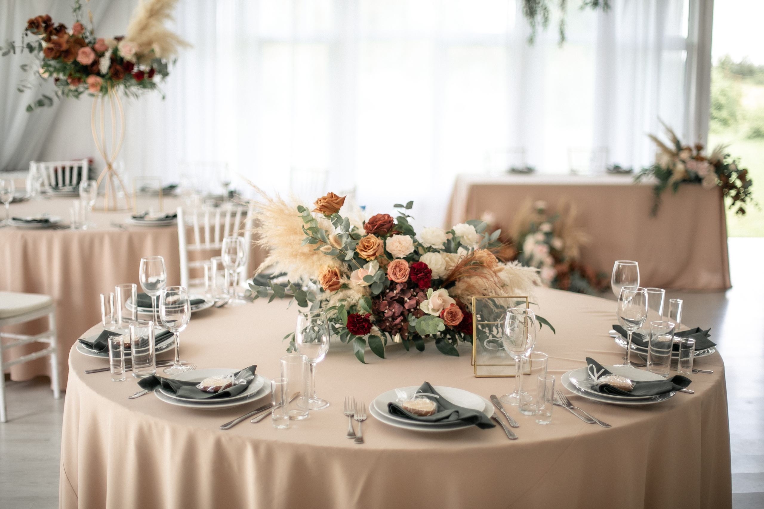 E & M. Photographer Vlad Boytsoff