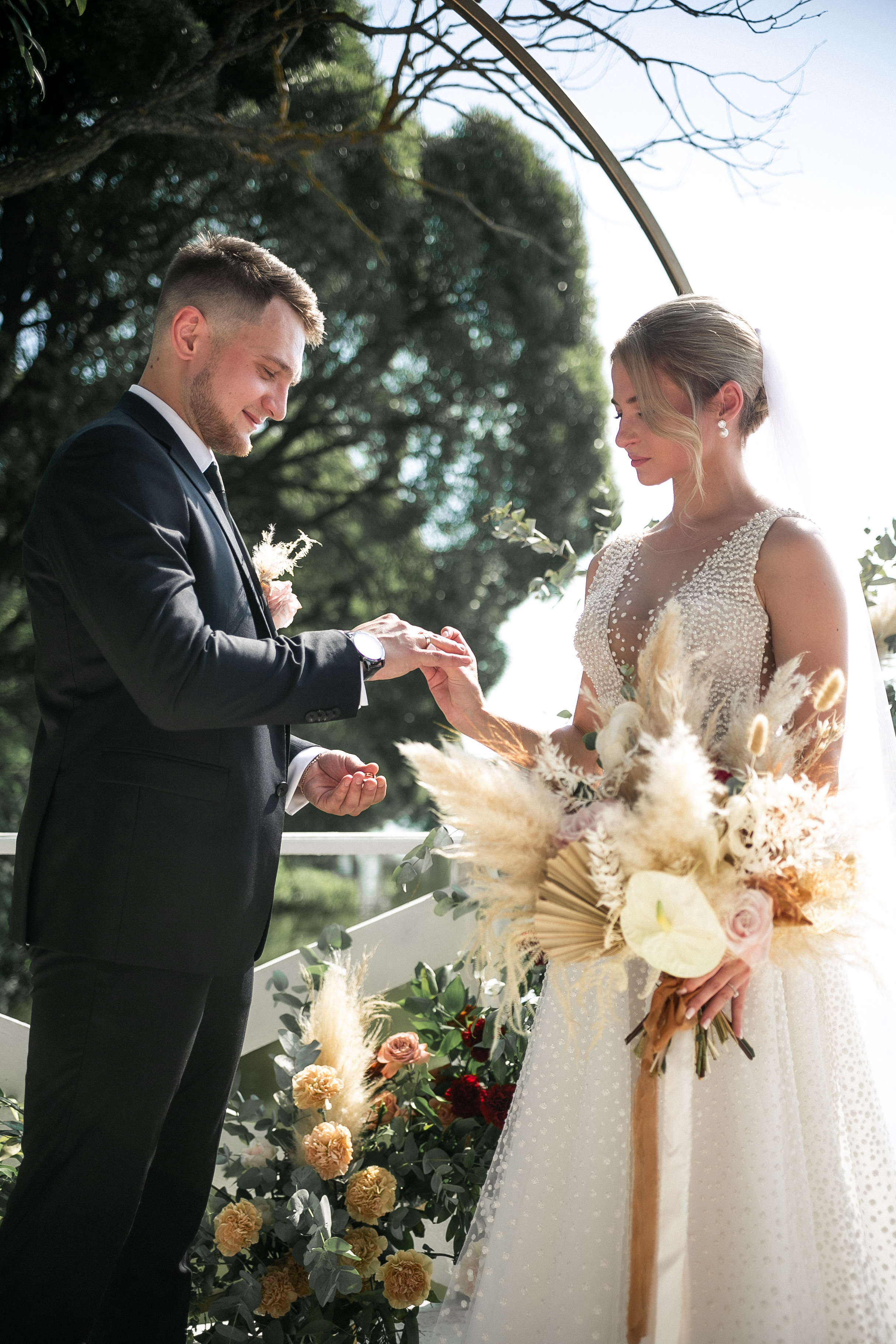 E & M. Photographer Vlad Boytsoff