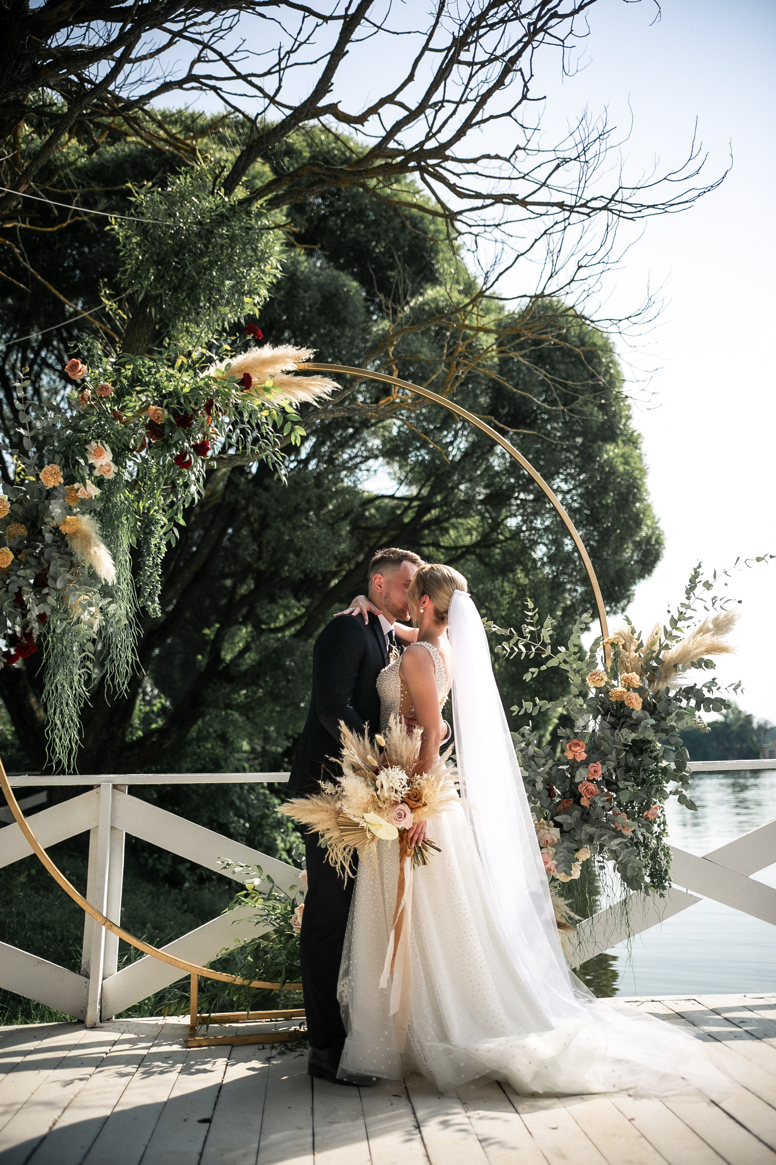 E & M. Photographer Vlad Boytsoff