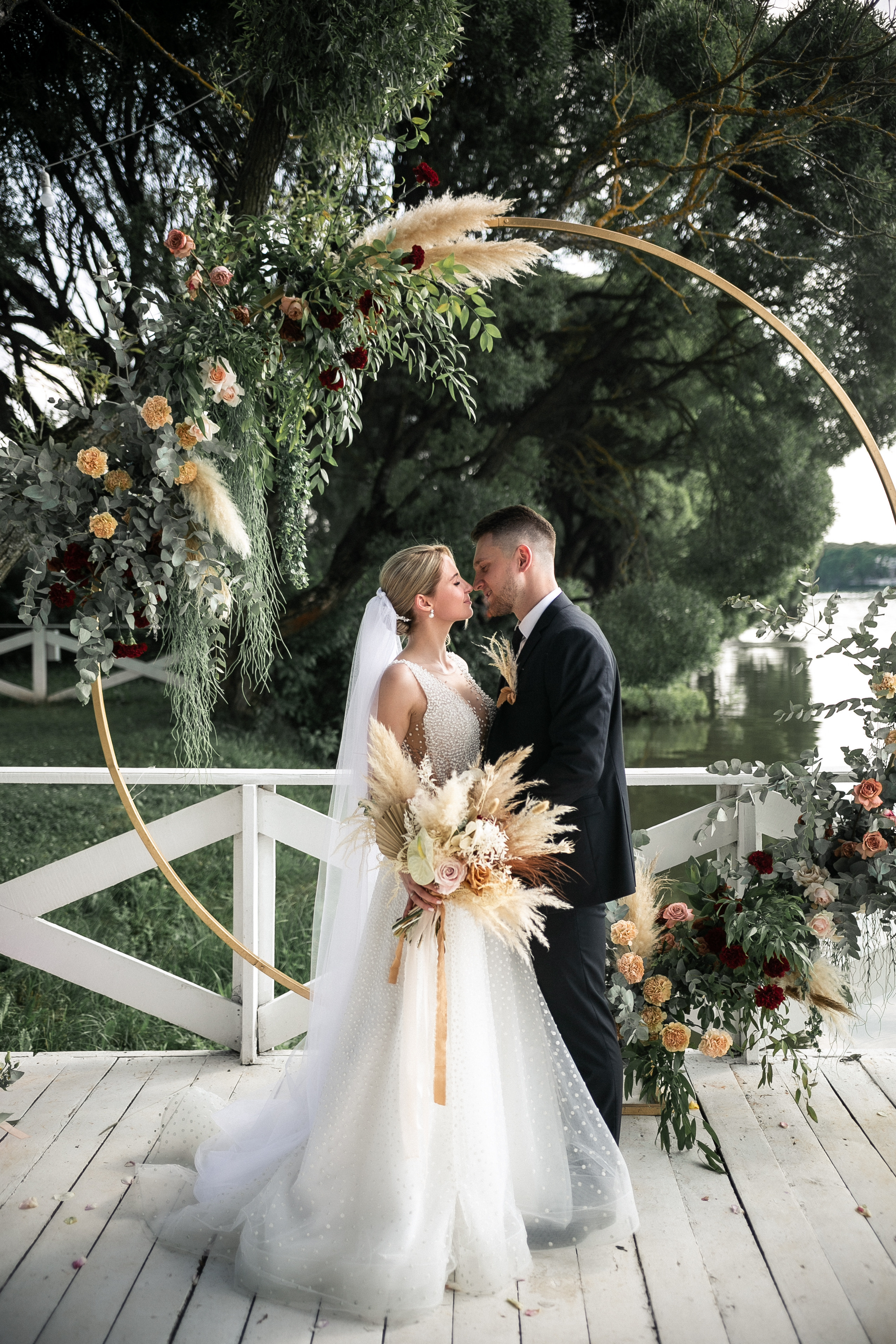 E & M. Photographer Vlad Boytsoff