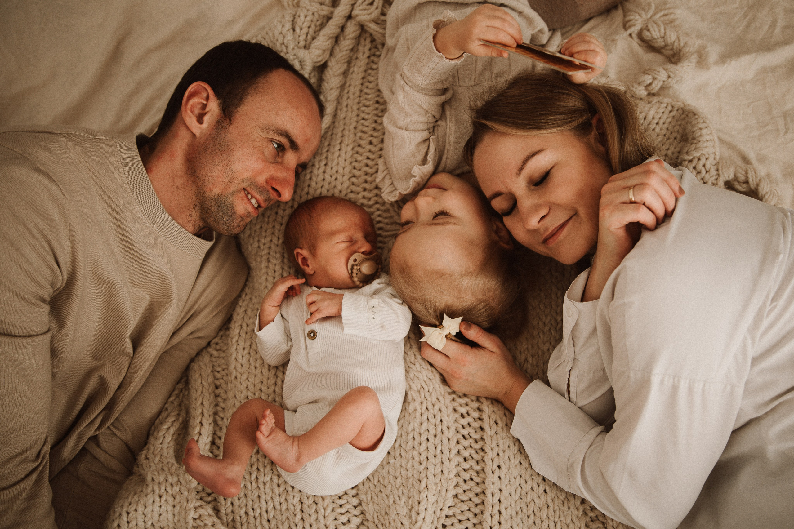 Pełna emocji fotografia sesja rodzinna i love story par zakochanych lifestyle | Natalia Malinowska Fotografia | Augustów Warszawa. Natalia Malinowska Fotografia | Fotograf ślubny i rodzinny Augustów Warszawa