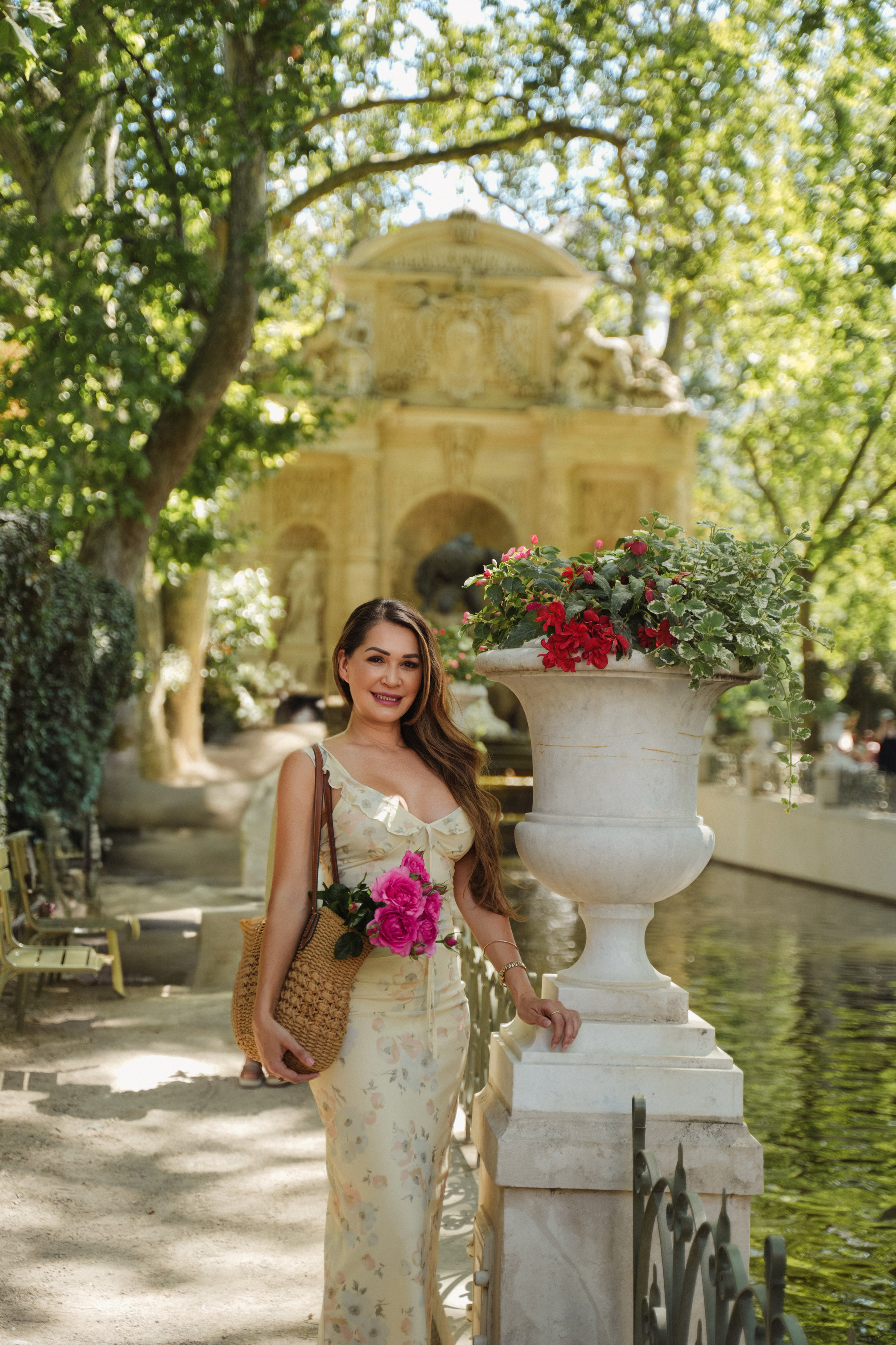 Philippa (2.5 hours). Photographer in Paris|Solo and groups, portraits & content, couples photo-shoot in Paris at the best locations