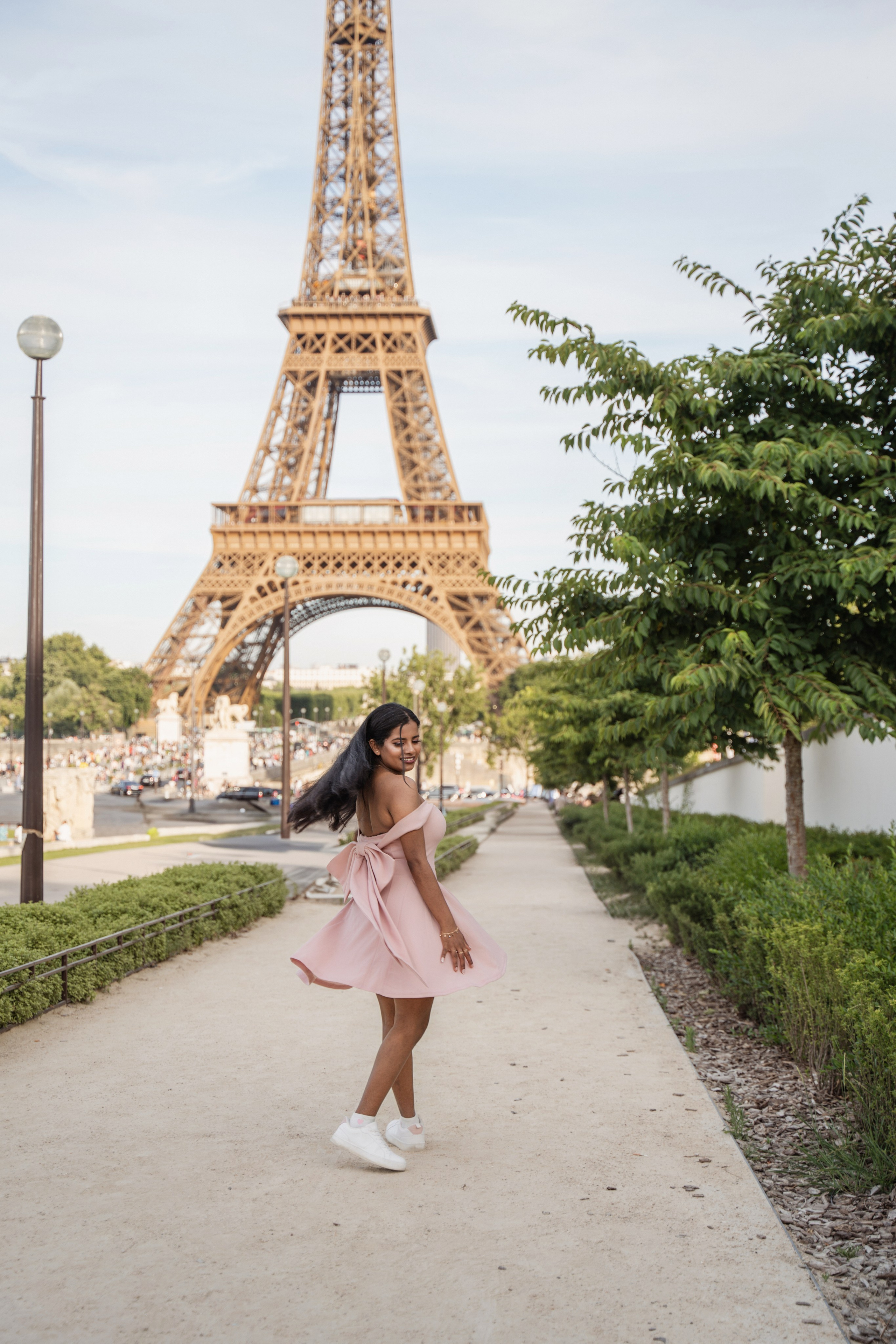 Richa (1 hour). Photographer in Paris|Solo and groups, portraits & content, couples photo-shoot in Paris at the best locations