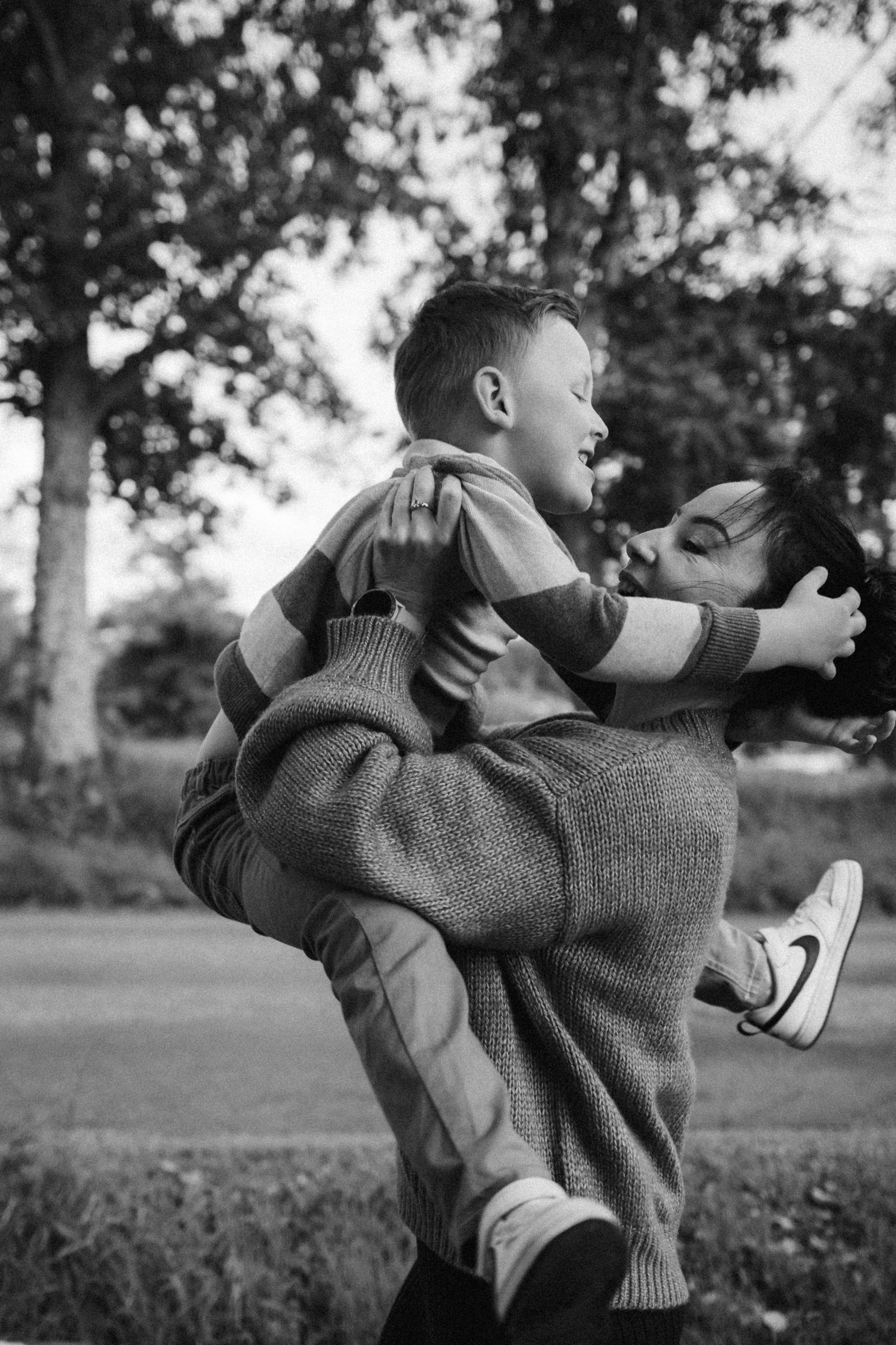 Mother and son’s story. Photographer in Gothenburg Aleksandra Stroganova