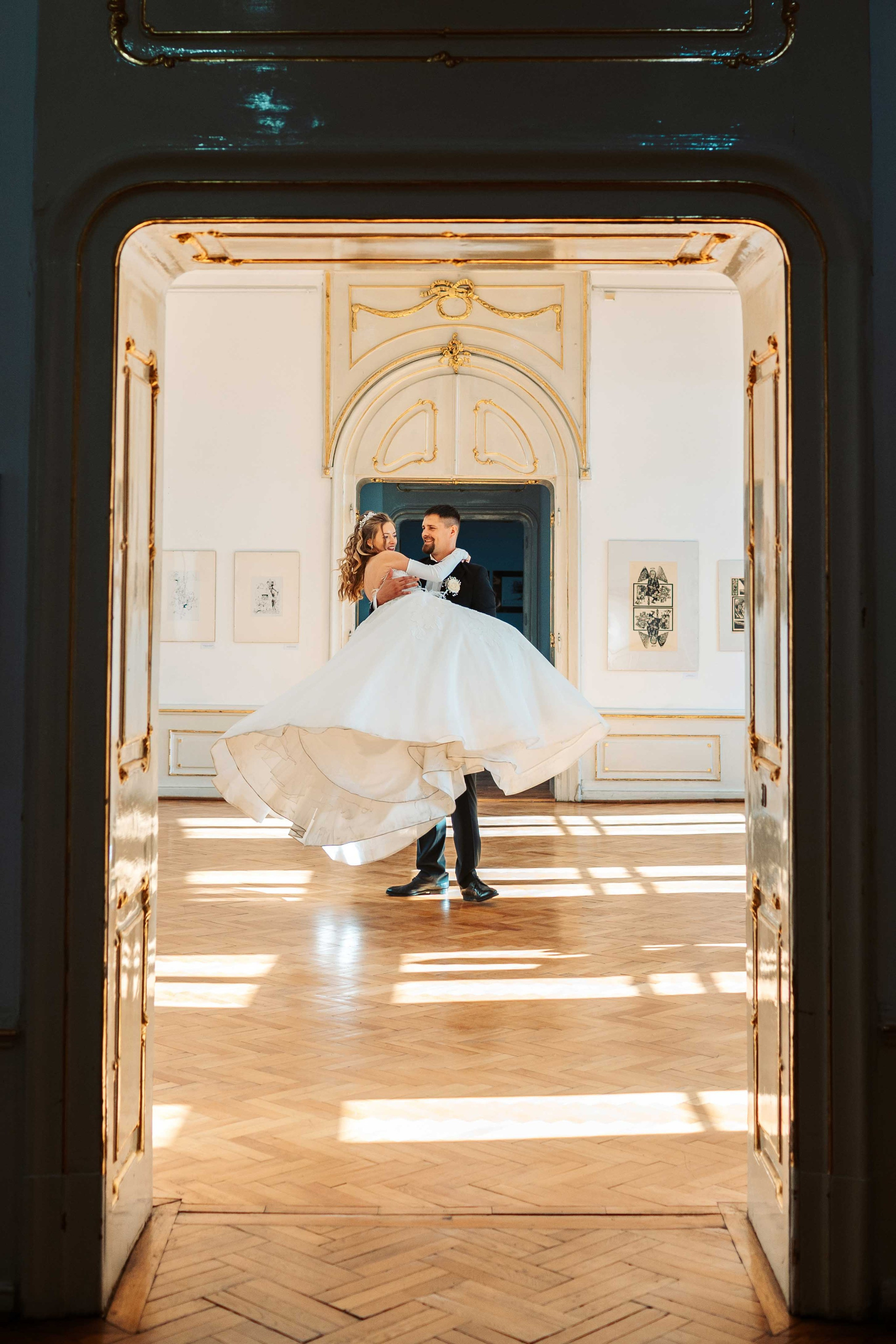 Bianca & Radu. Contrast Studio