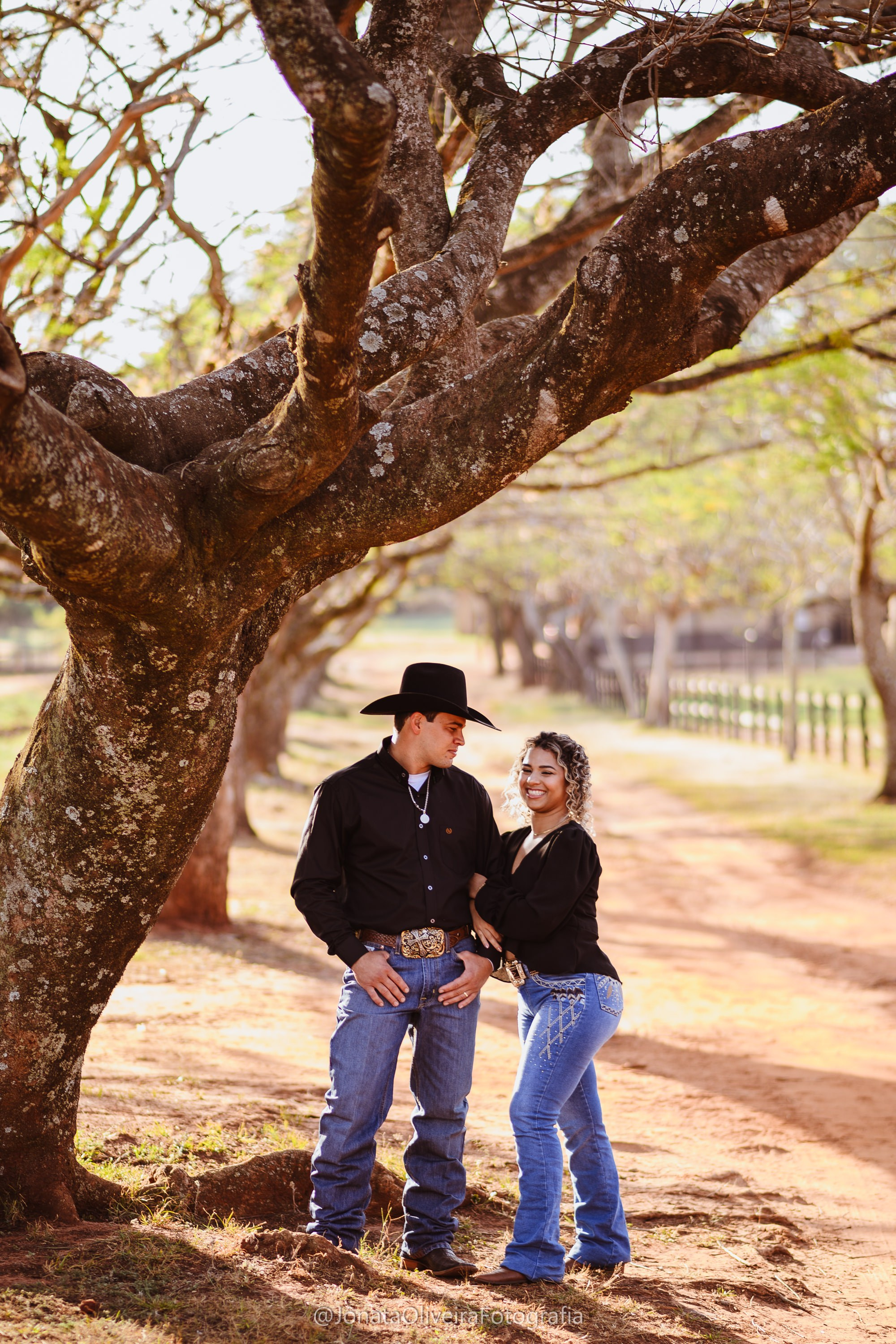 Pre Wedding Luérica e Vinicius. Fotografia de casamentos e ensaios em avaré Jônata Oliveira