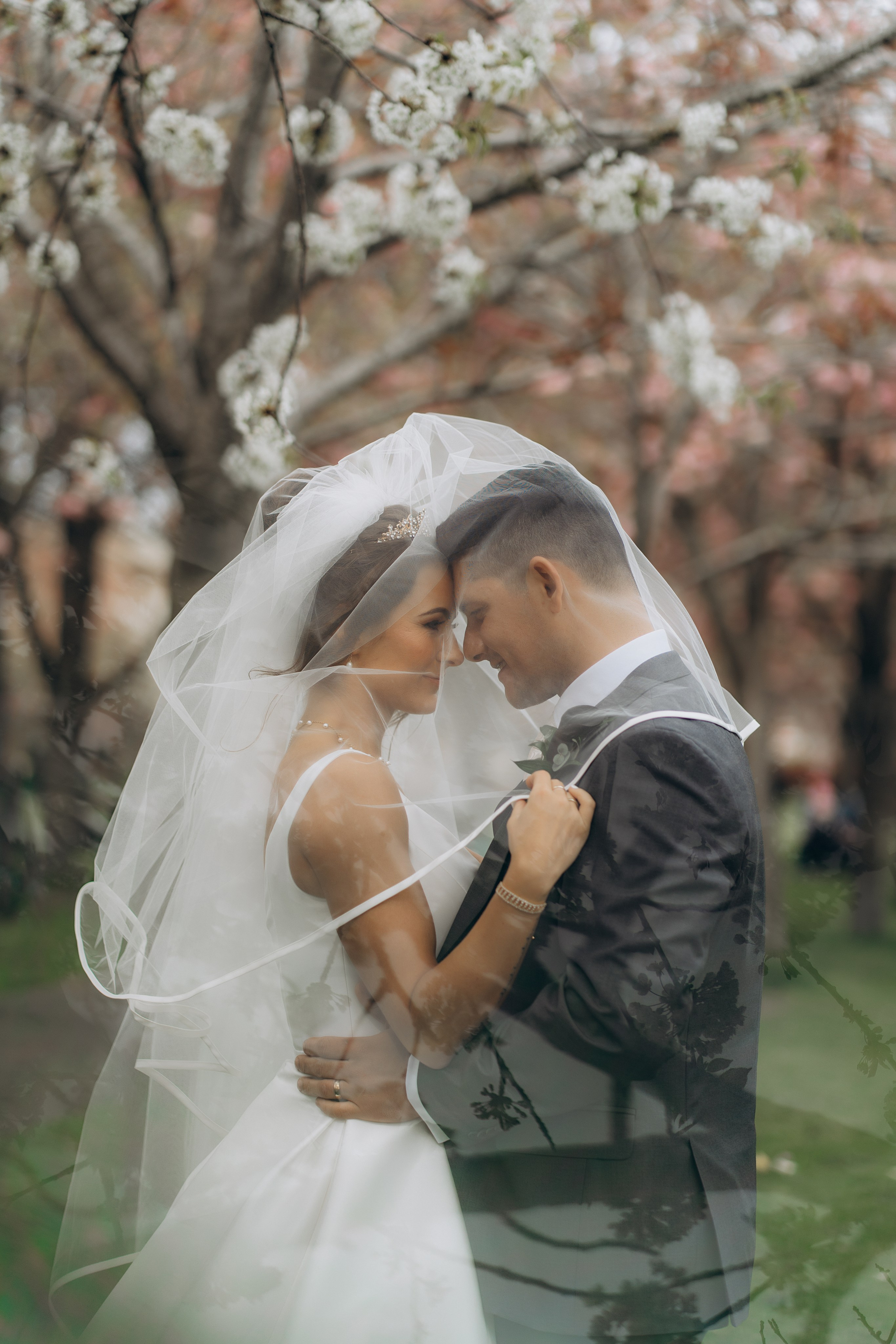 Megan & Oneias. Main