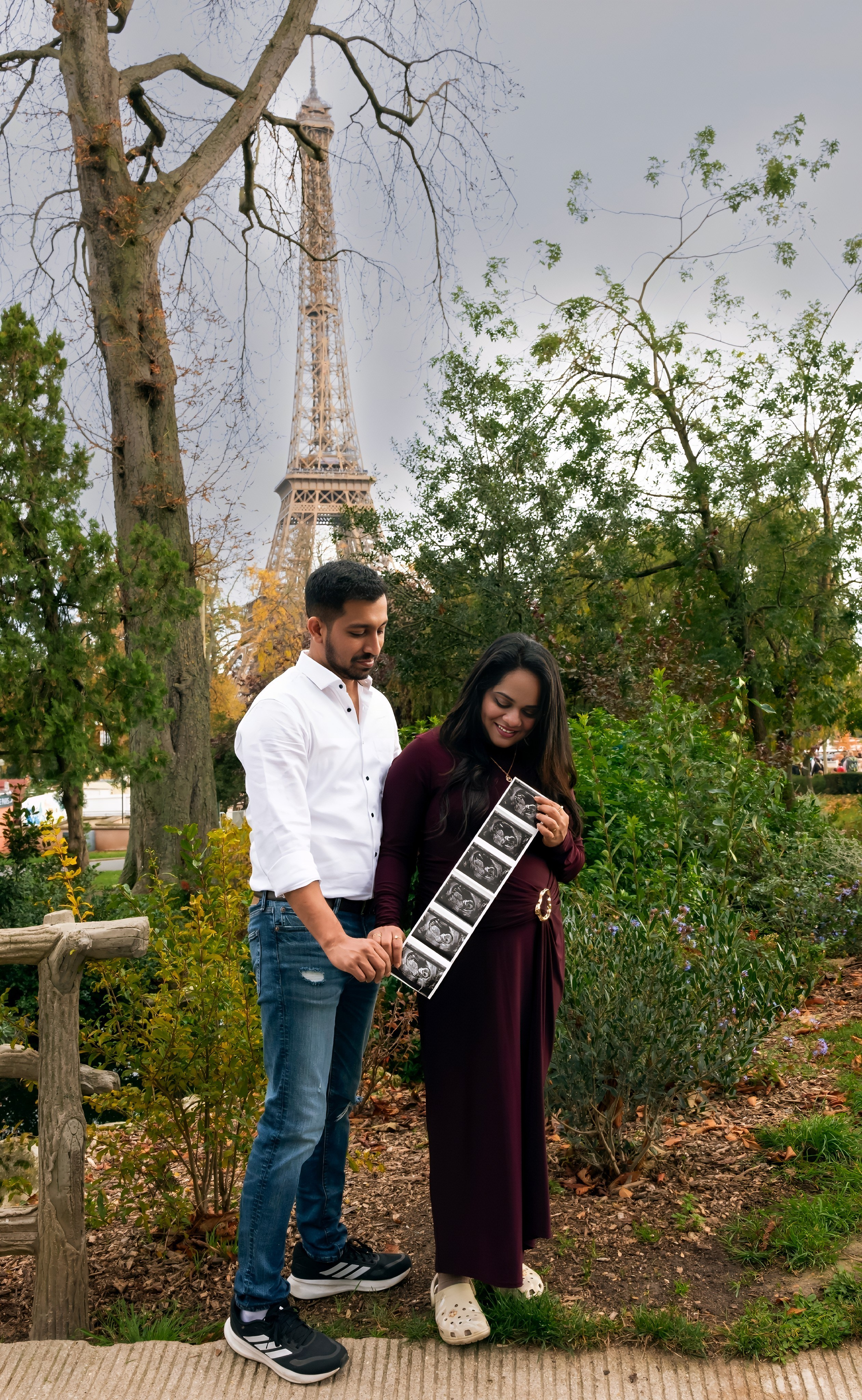Family photoshoot in Paris. Alina Tagzieva- a photograper in Paris