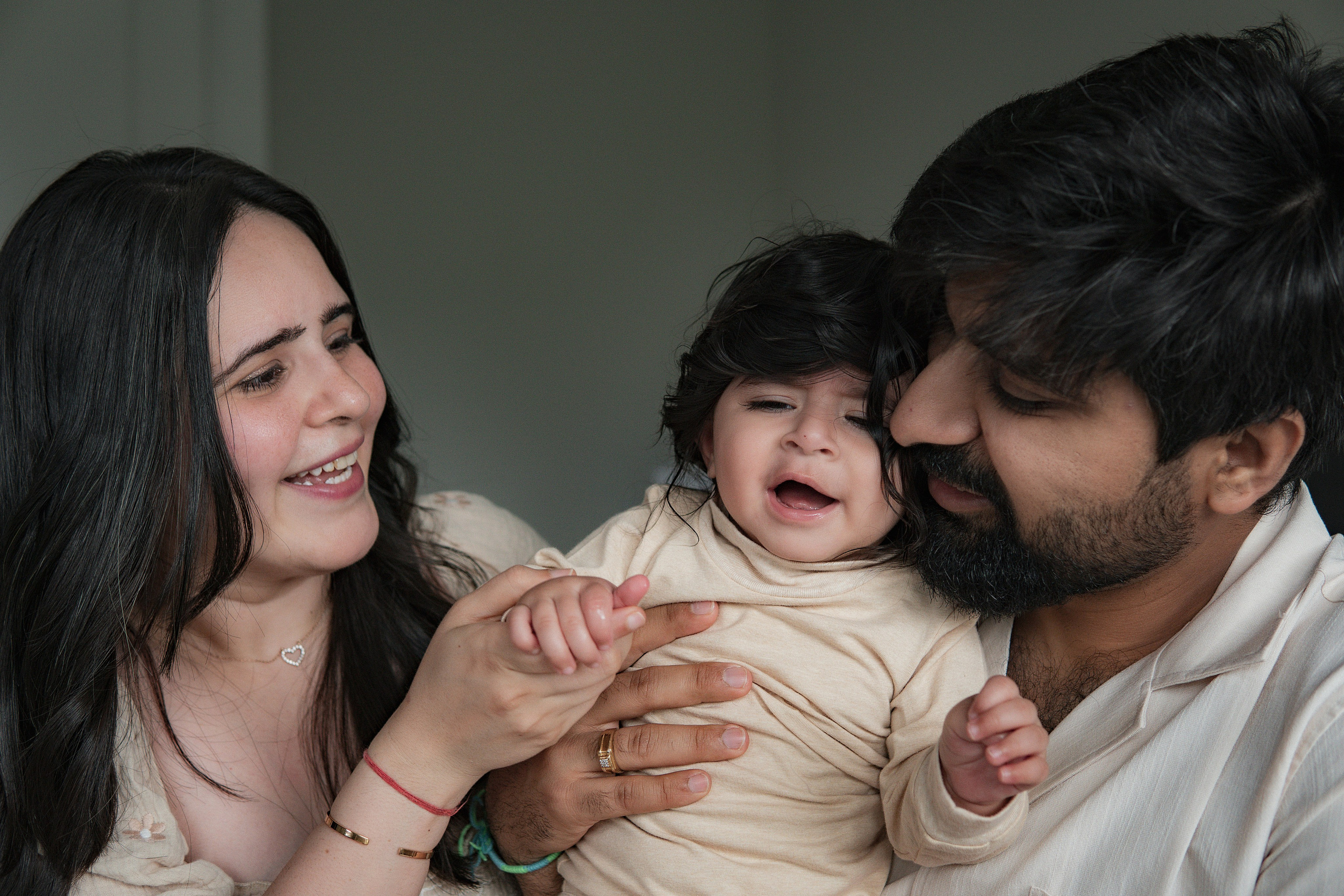 Urvi’s family. Photographer in Washington Sophia D