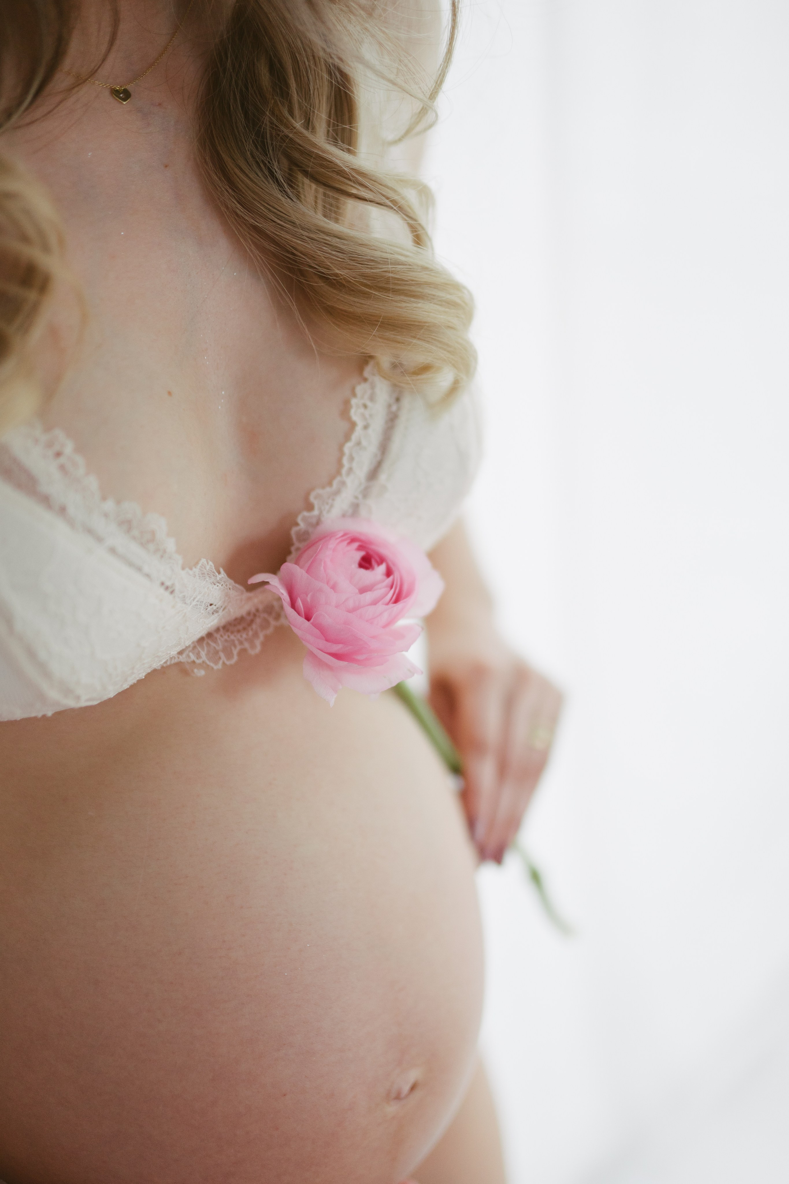 Ședințe Foto Primăvara Colorată Brașov | Mădălina Beda. Madalina Beda- Artist vizual, fotograf, doula la nastere, consultant babywearing Brasov si in toata tara