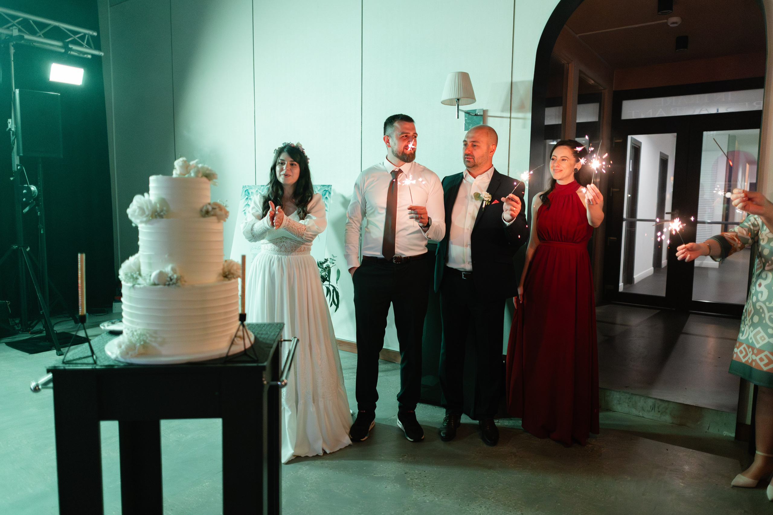 Flori & Cosmin. Main