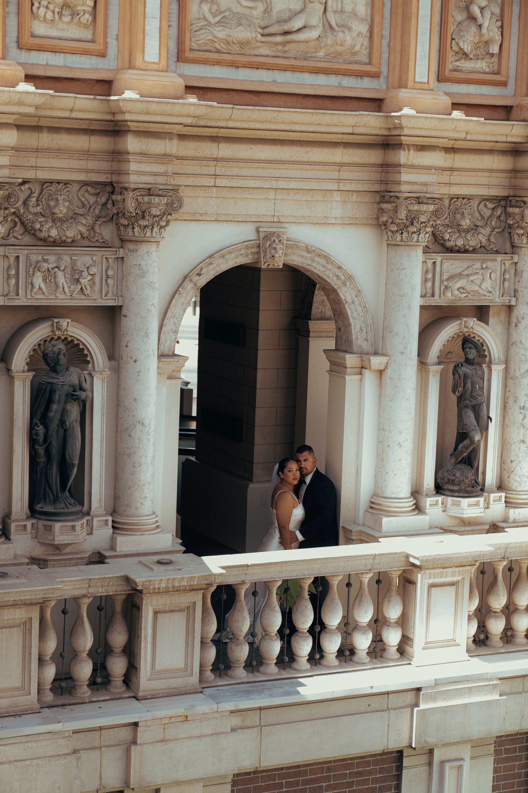 Noelani&Alex. Wedding & elopement photographer Viktoriya Kravtsov. Las Vegas