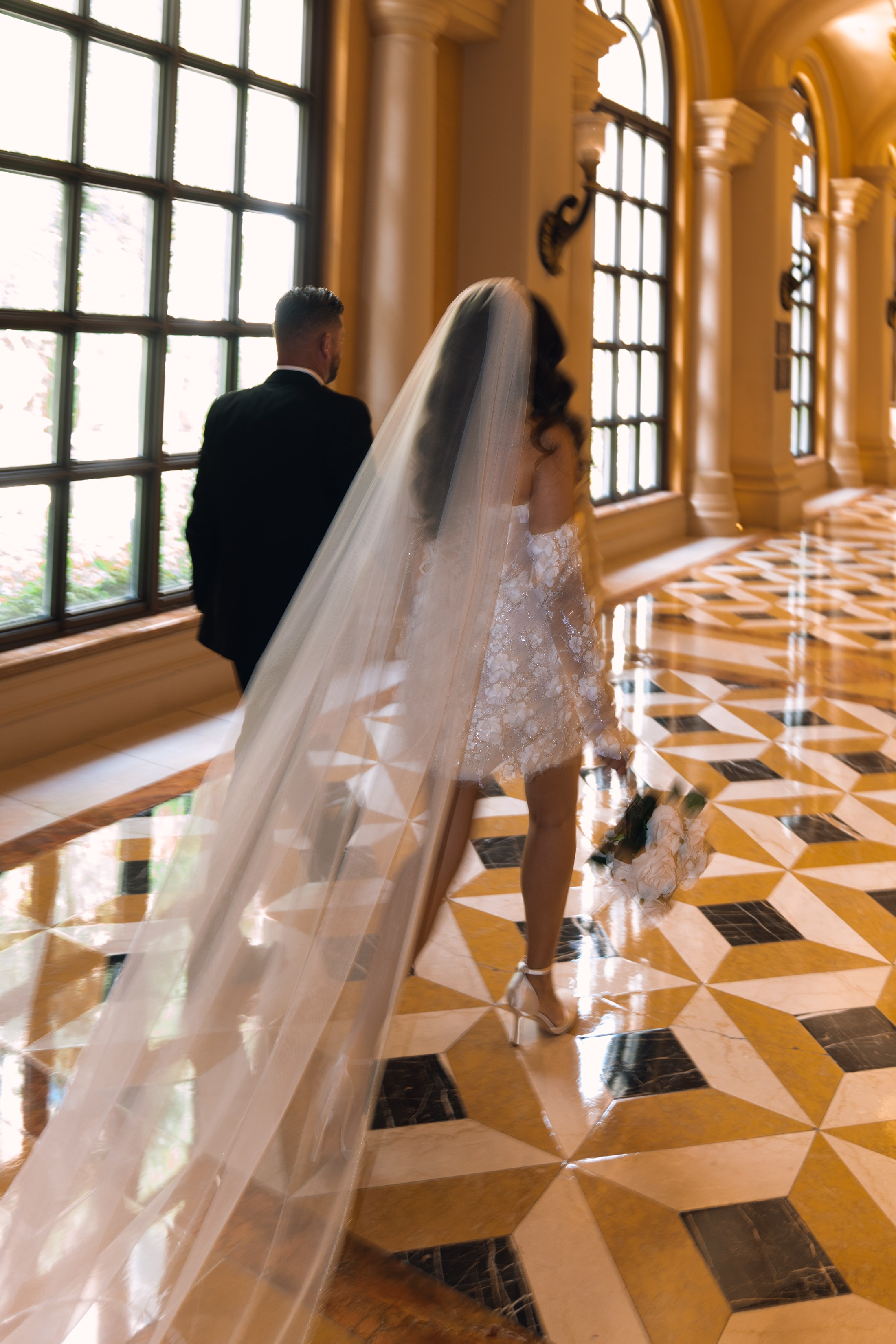 Sara&John. Wedding & elopement photographer Viktoriya Kravtsov. Las Vegas