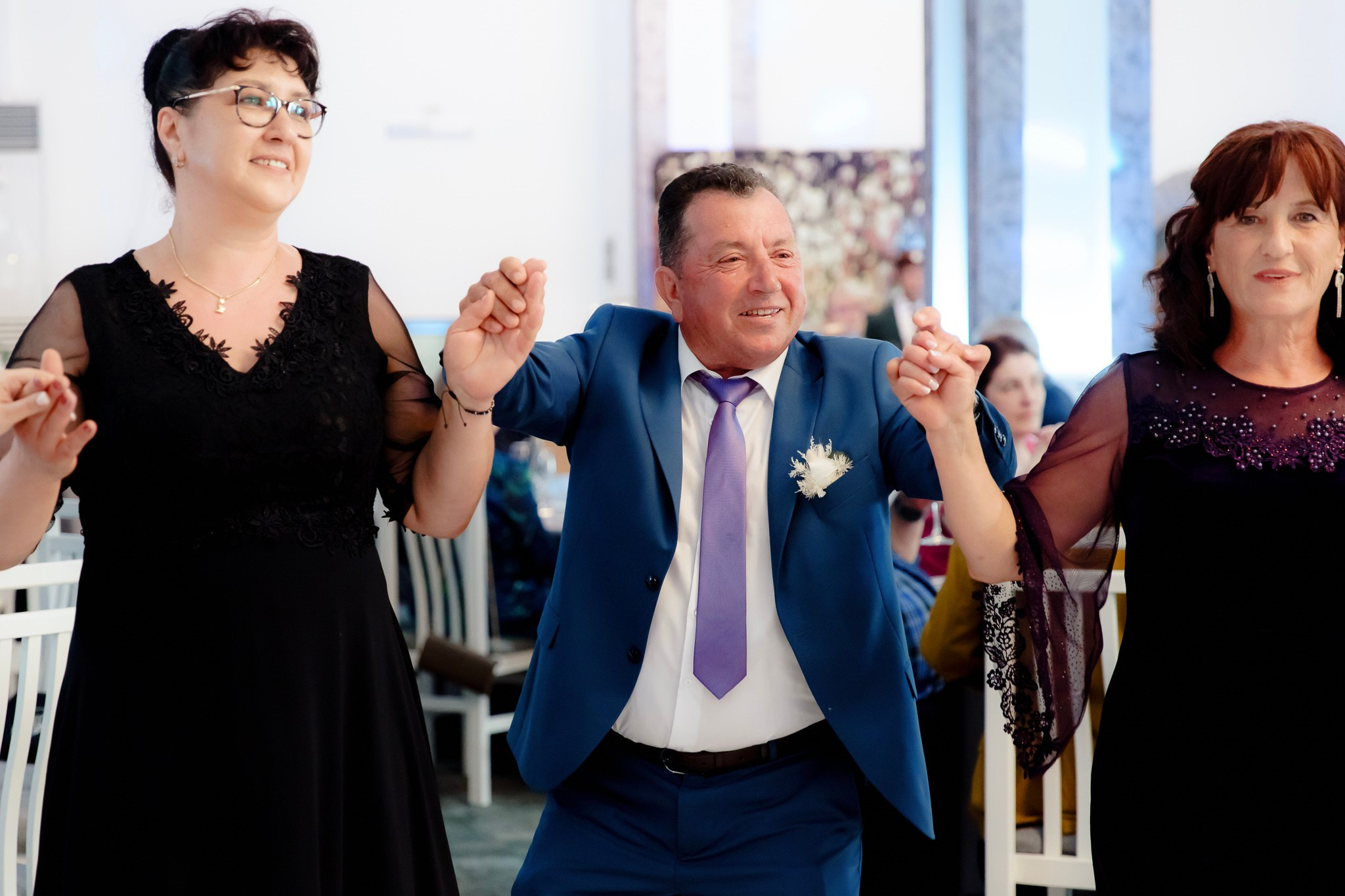 Ioana & Ionuț | Nuntă de poveste la Păstrăvăria Poiana din Mălini județul Suceava. Servicii foto-video profesionale, pentru momente de neuitat