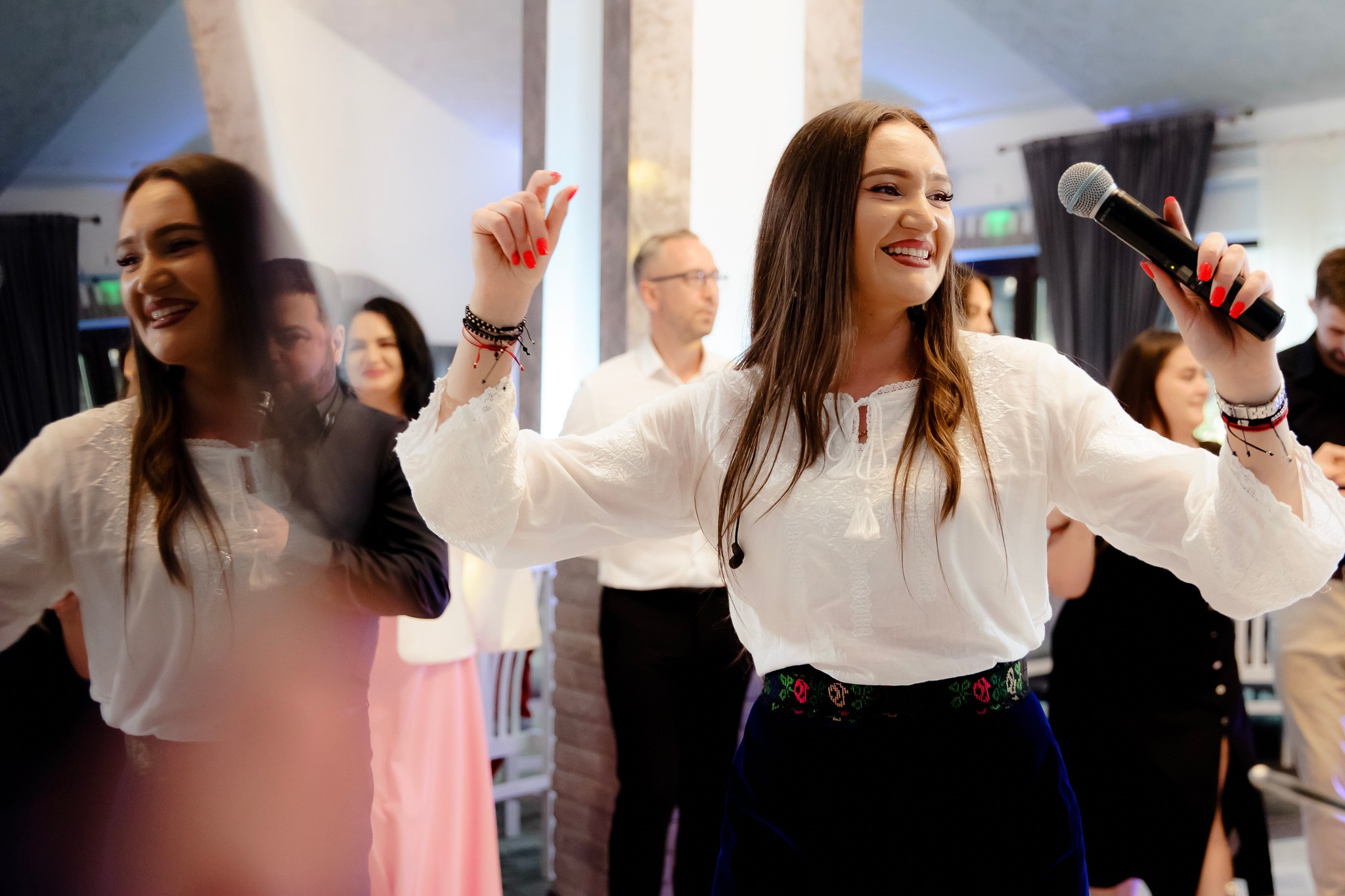 Ioana & Ionuț | Nuntă de poveste la Păstrăvăria Poiana din Mălini județul Suceava. Servicii foto-video profesionale, pentru momente de neuitat