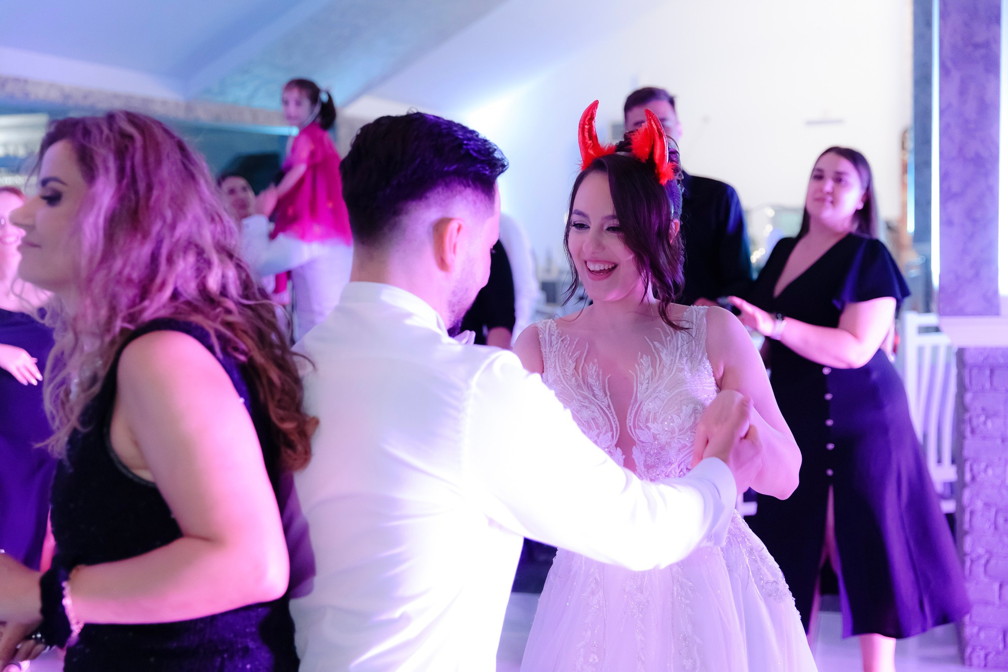 Ioana & Ionuț | Nuntă de poveste la Păstrăvăria Poiana din Mălini județul Suceava. Servicii foto-video profesionale, pentru momente de neuitat