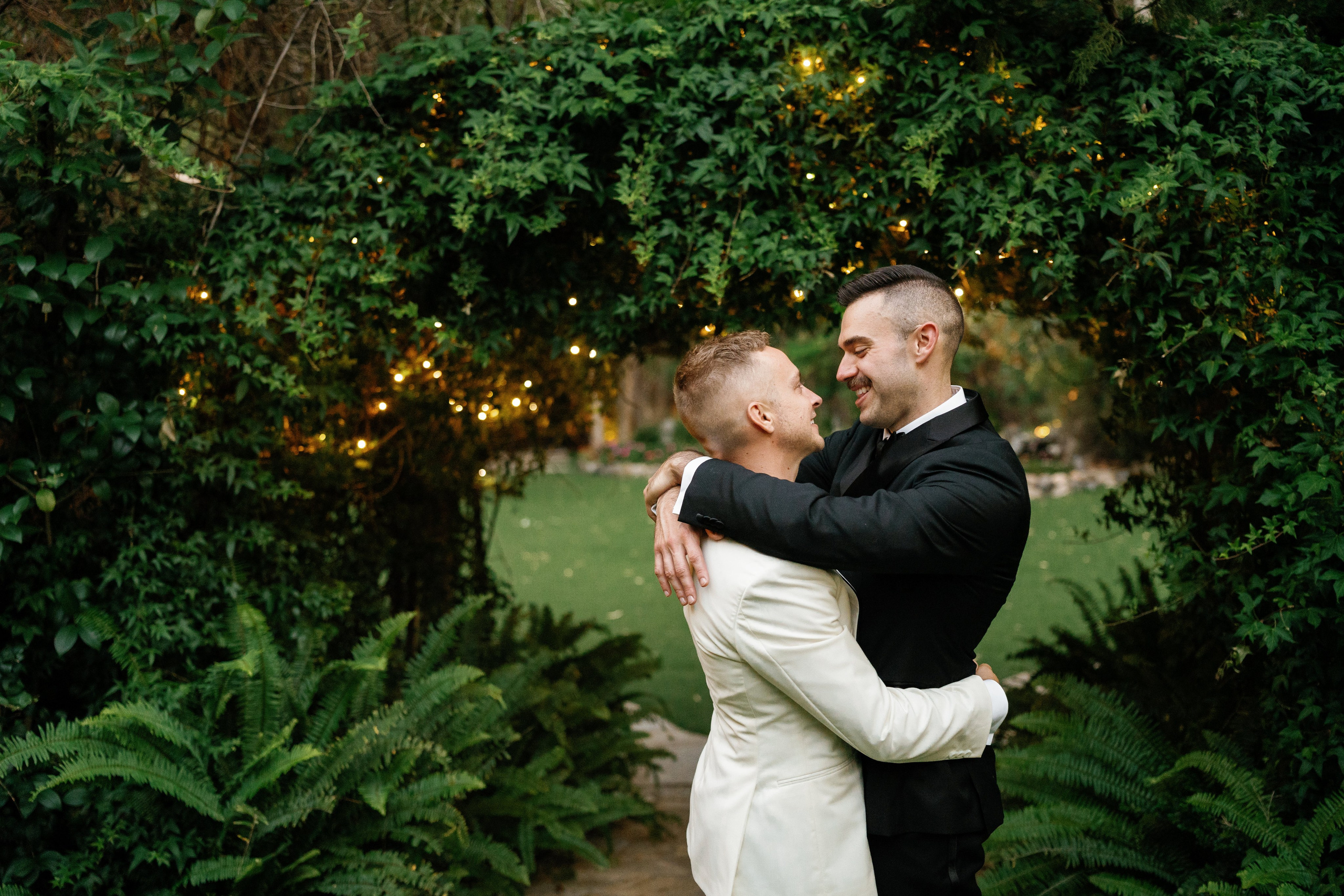LGBT wedding photographer in California. Wedding Photography & Videography Team in California, Los Angeles, San Francisco, San Diego and Travel