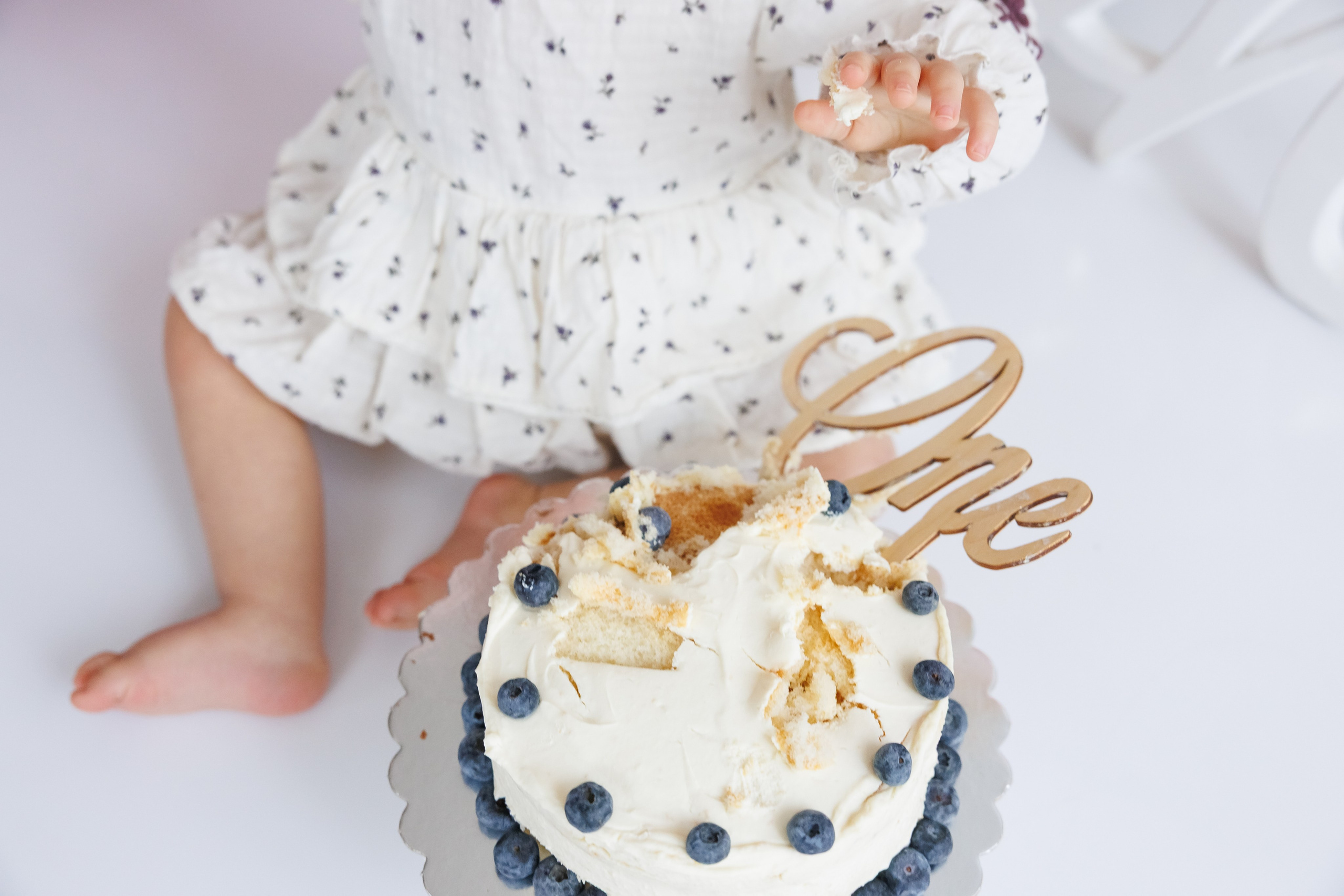 Smash cake. Фотограф Ирина Йотова