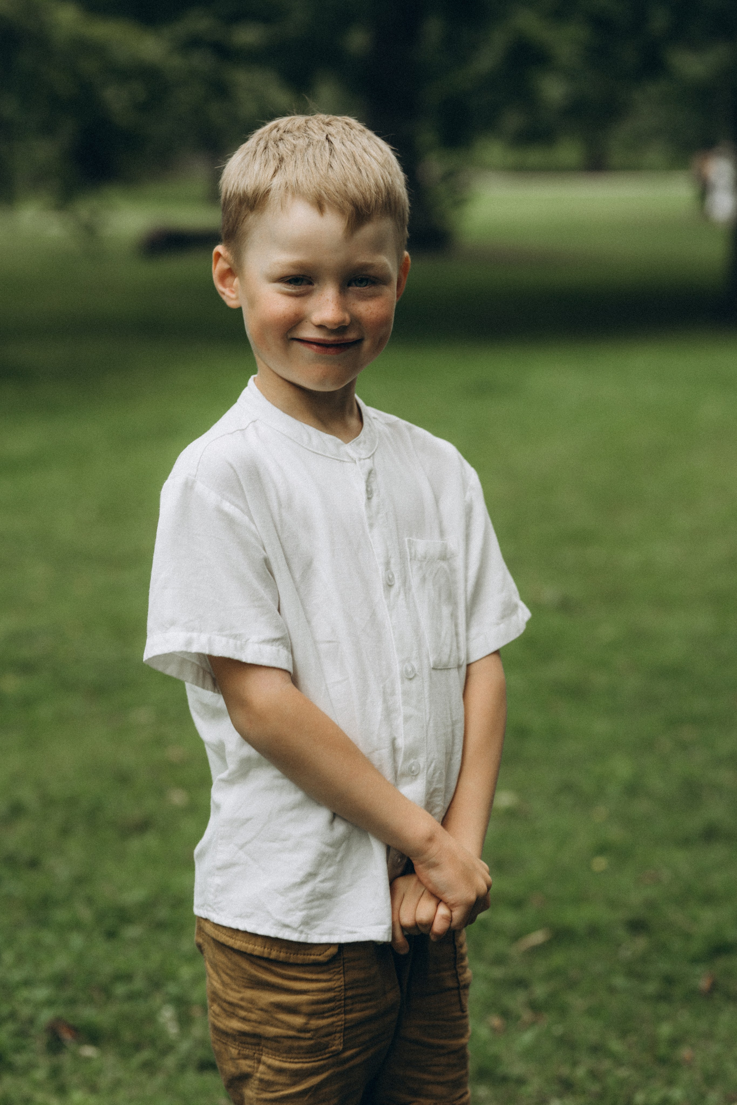 Kaivopuisto. Wedding and potrait photographer in Helsinki Vickan O