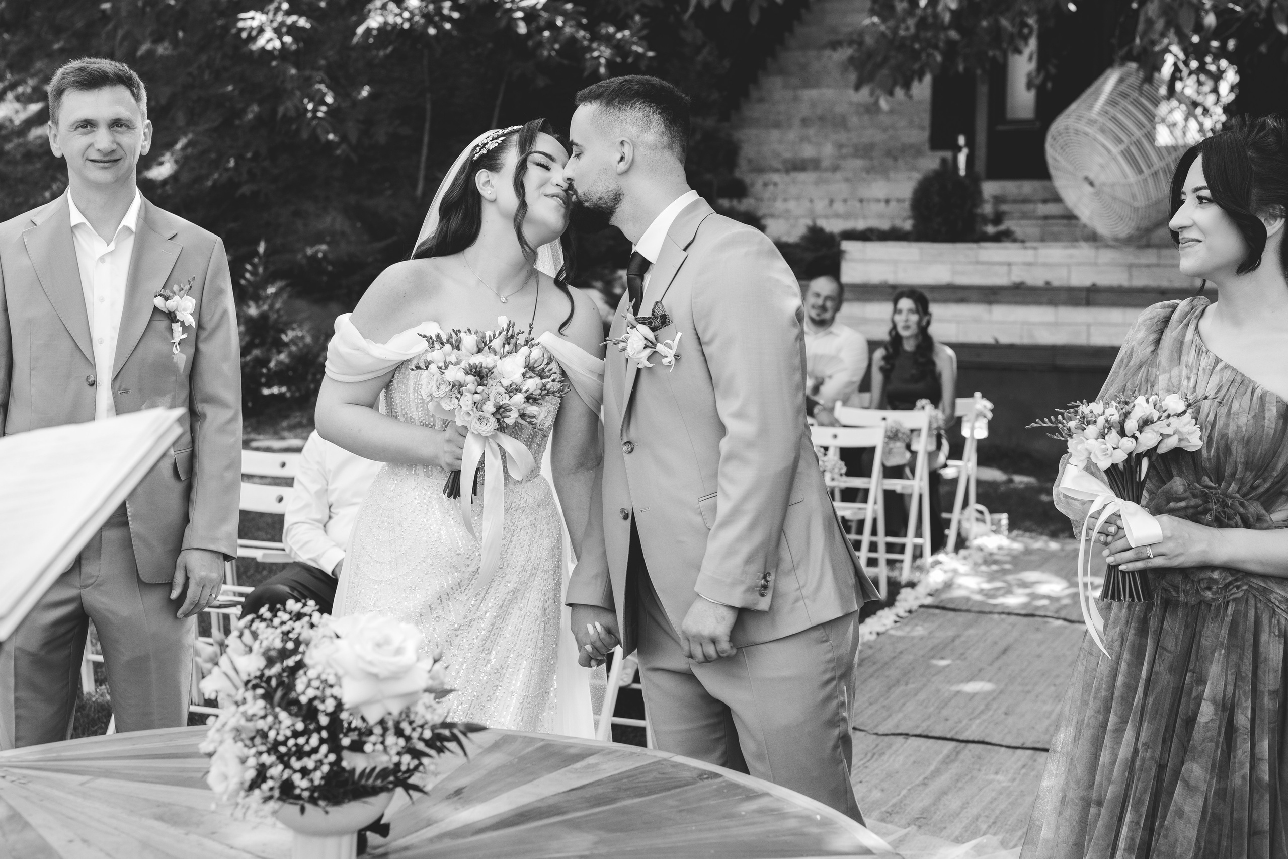 Mihai & Iasmina. Lucian Dedeu — Fotograf de nuntă și eveniment