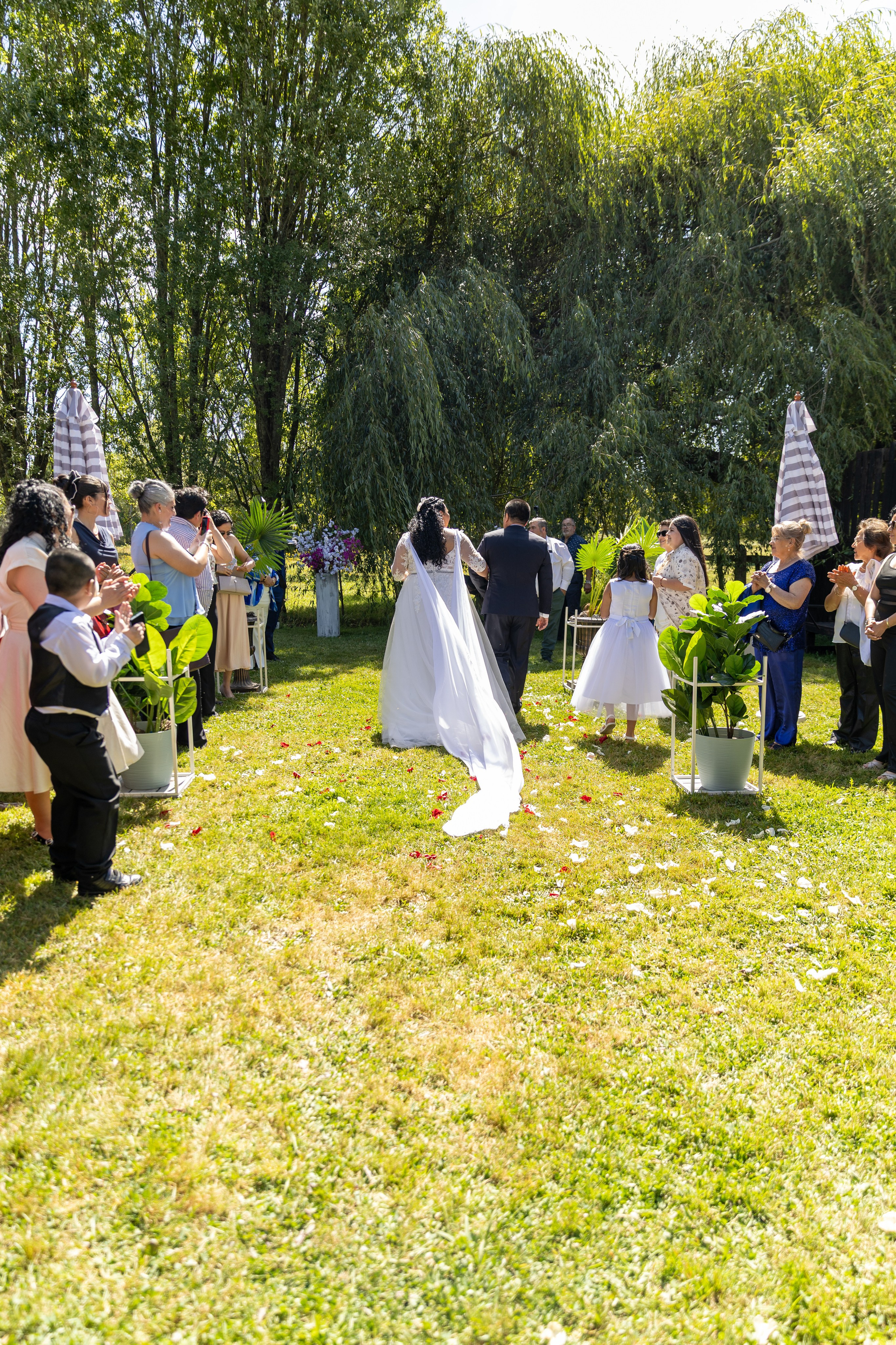 Pamela y Luis. Dinka & Emilio - El arte de preservar lo que no se repite