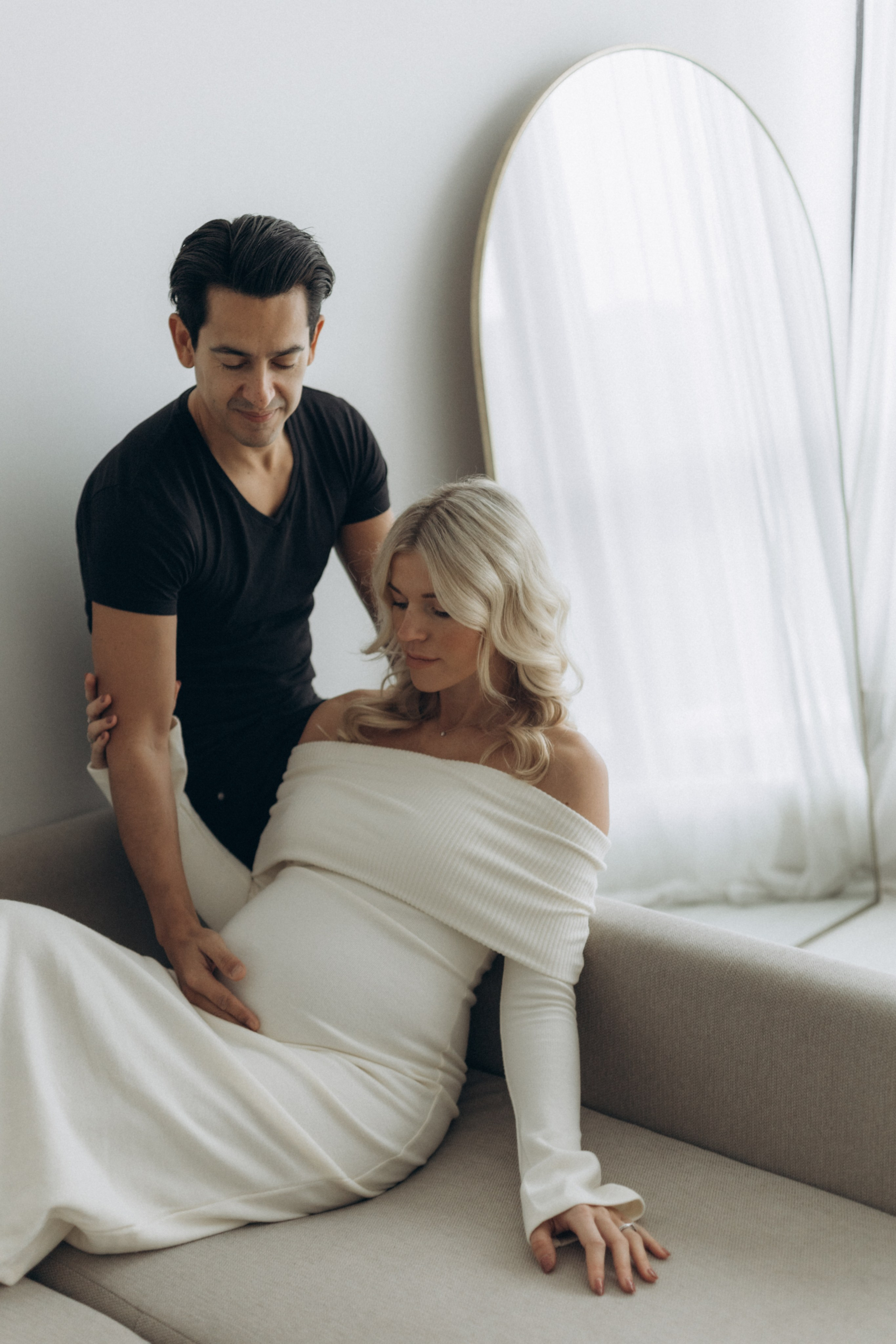 Pregnancy. Photographer in Milton Keynes, Northampton & London — Wedding, Family & Portrait Photography