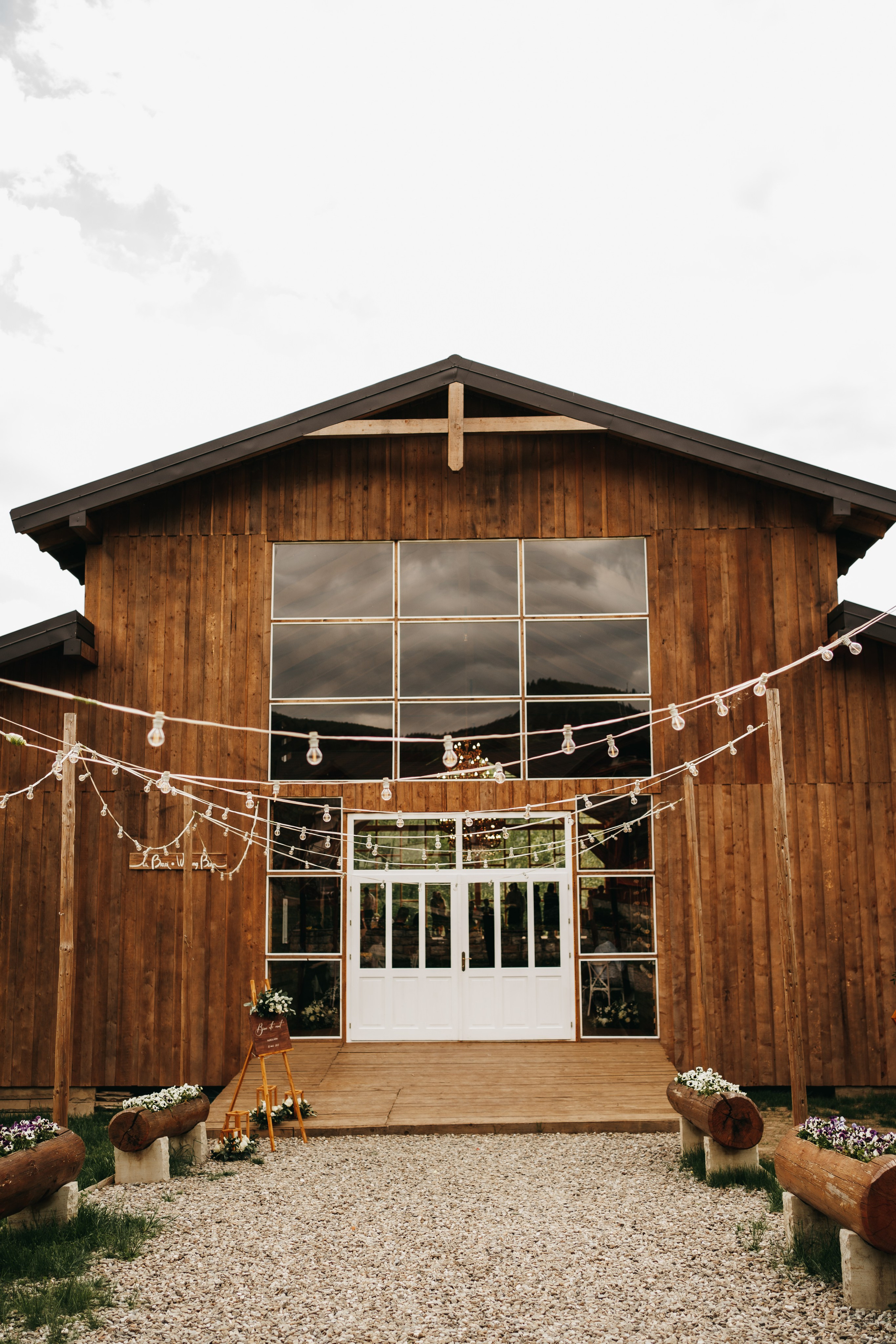 A & A. Fotograf Nunta Iasi - Hearts & Pictures