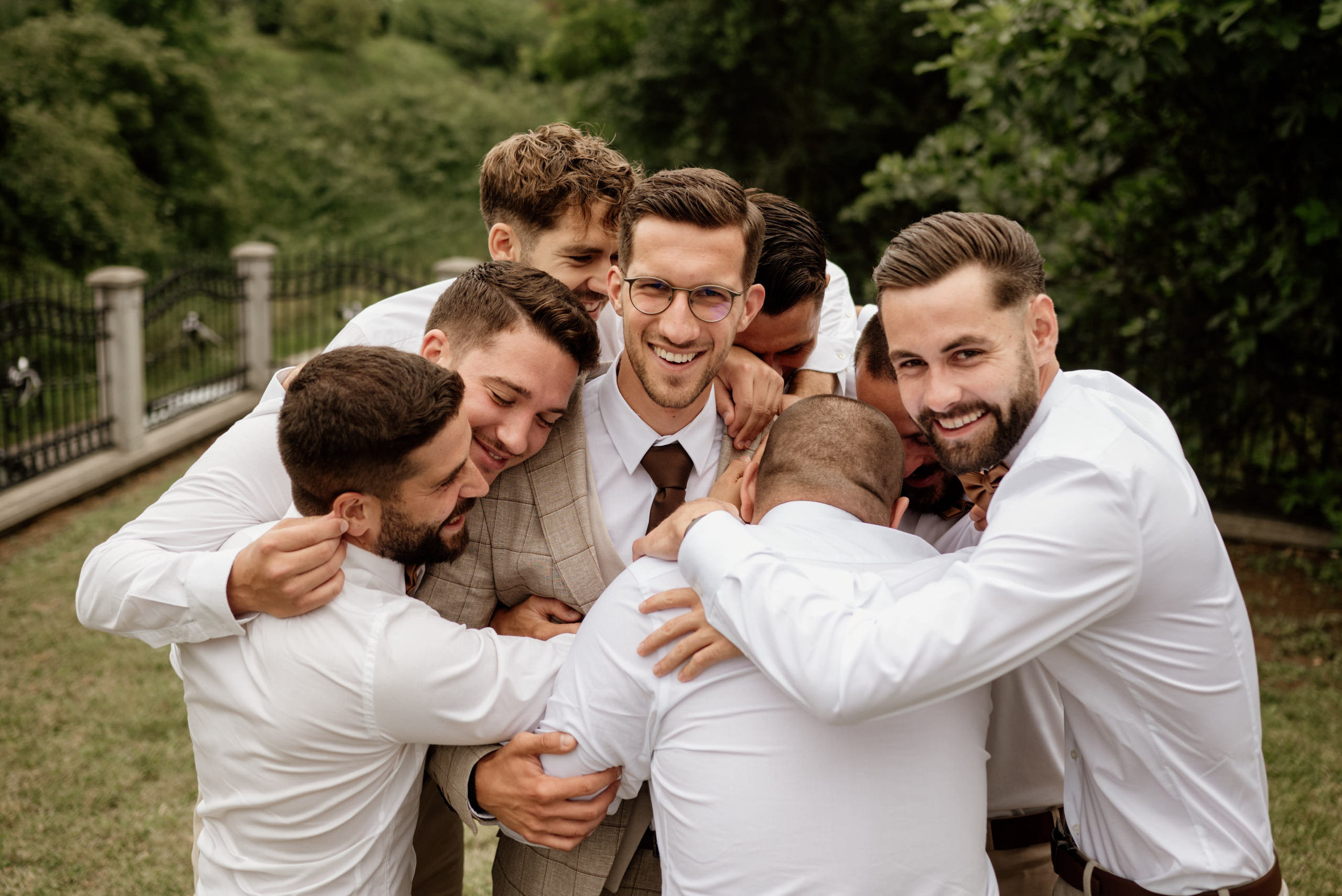 Magelie i Danijel. Wedding, family and destination photographer. Based in Serbia, available for the whole world