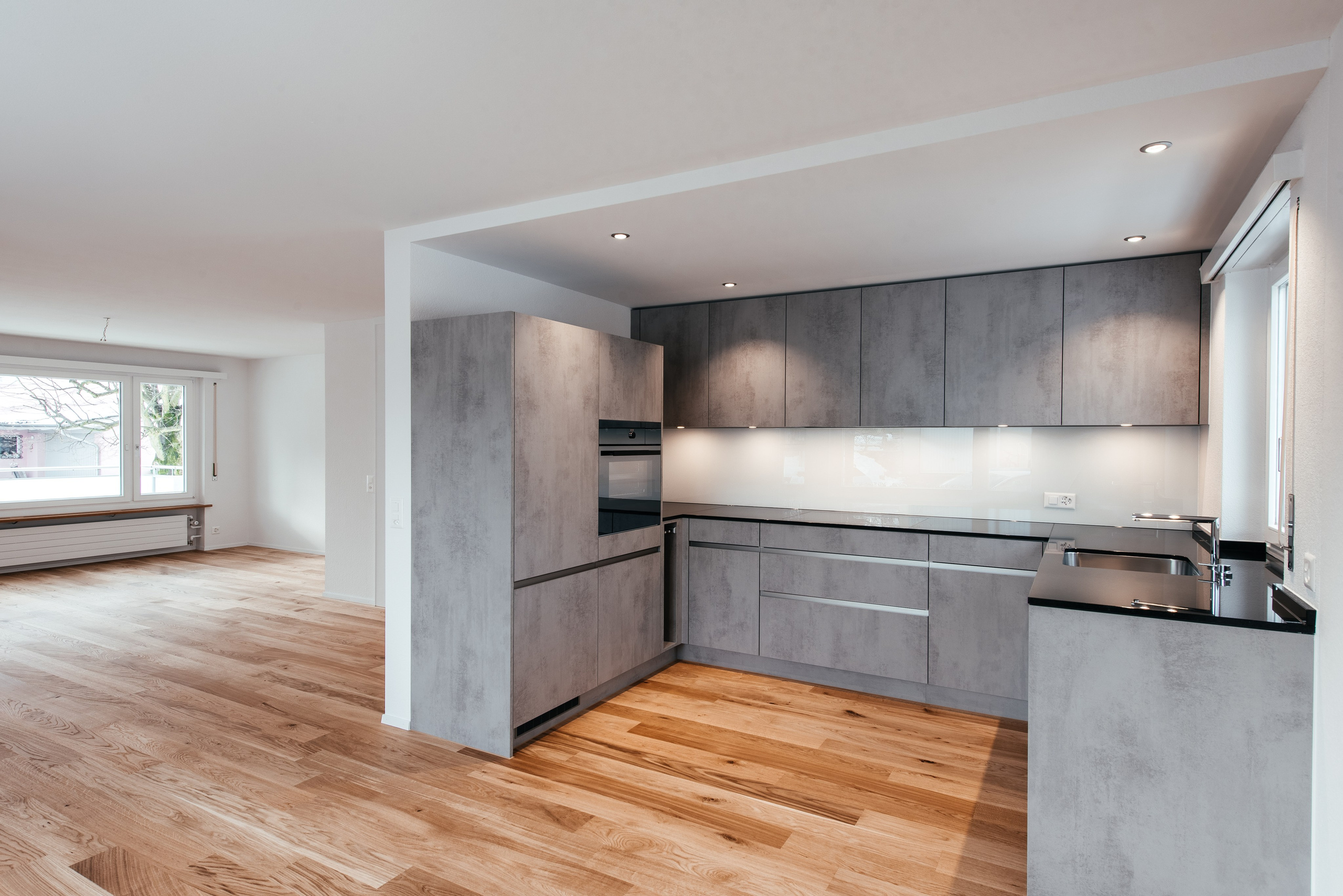 Wohnung, WINDISCH, AARGAU. Hallo! Ich bin Elena und arbeite als Immobilienfotografin