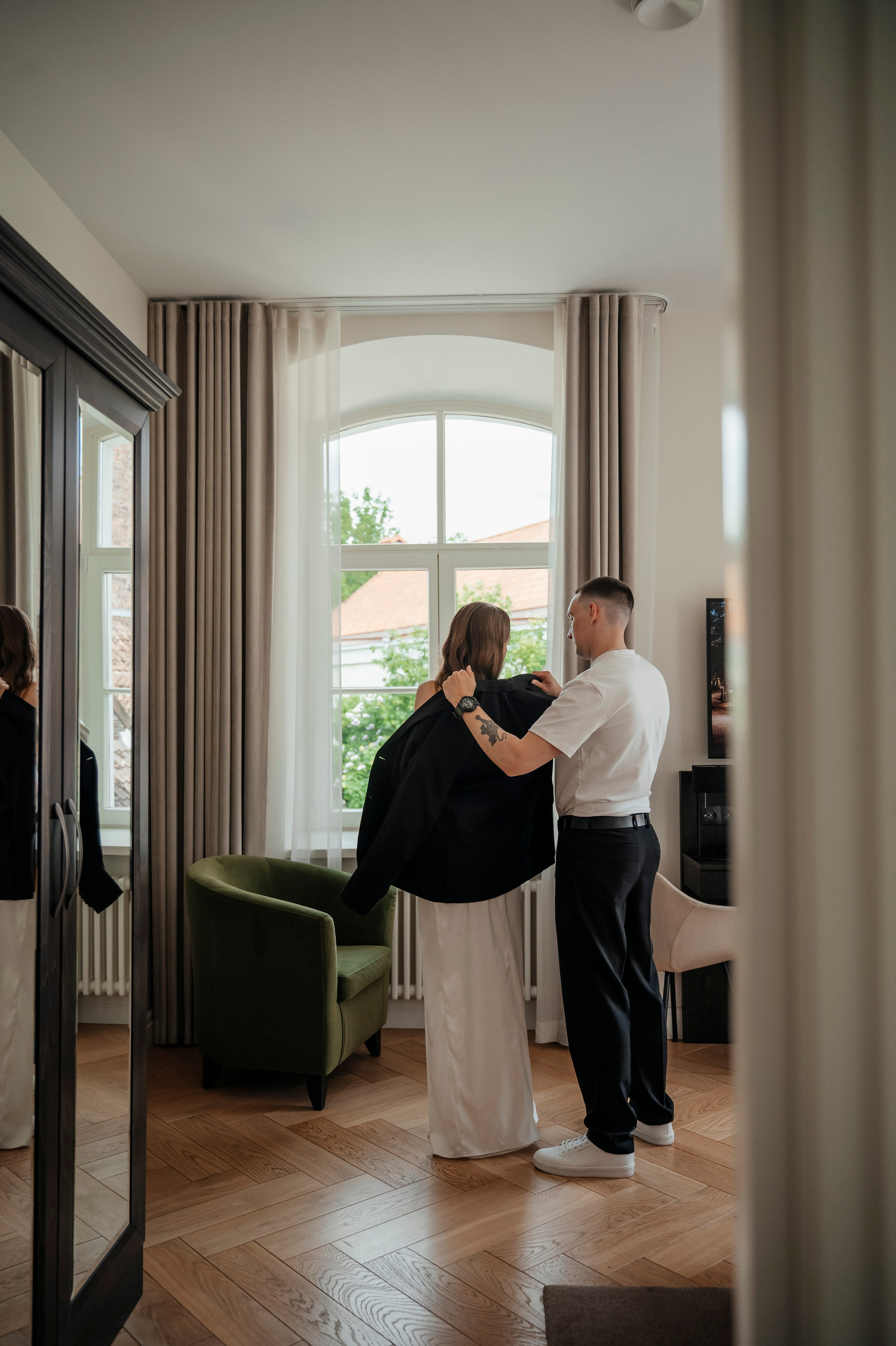 At the Old Hotel. Photographer Tallinn — Wedding | Family | Love Story