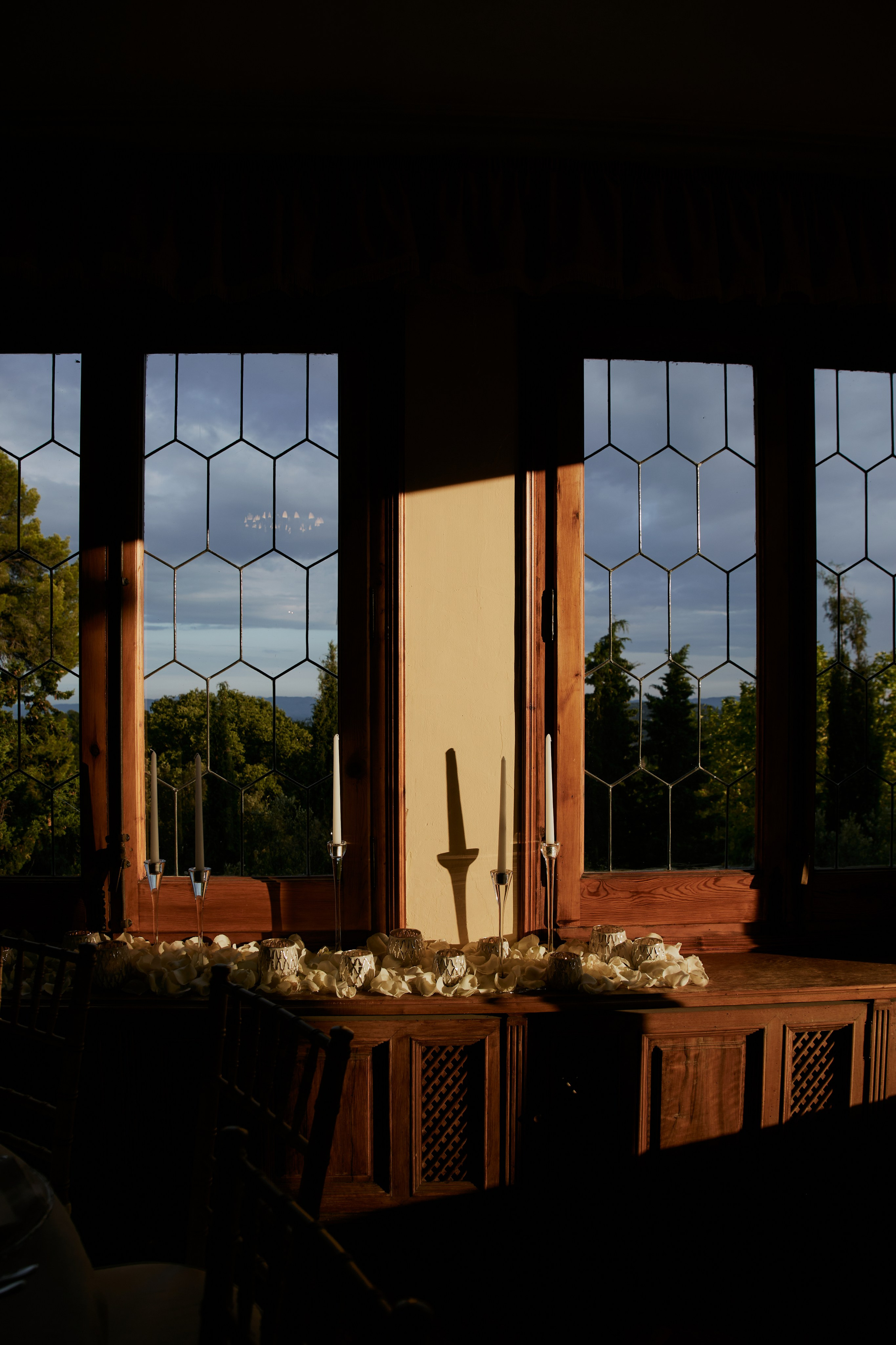 Wedding. Photographer in Paris