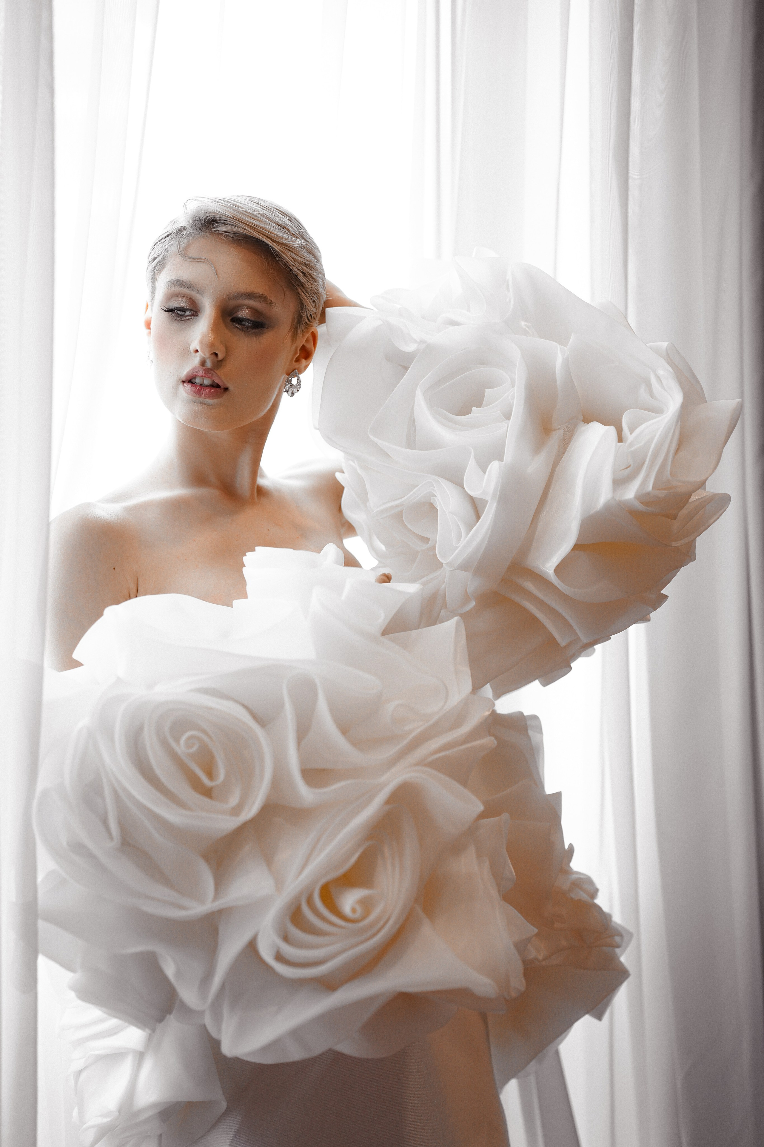 Николь Амир