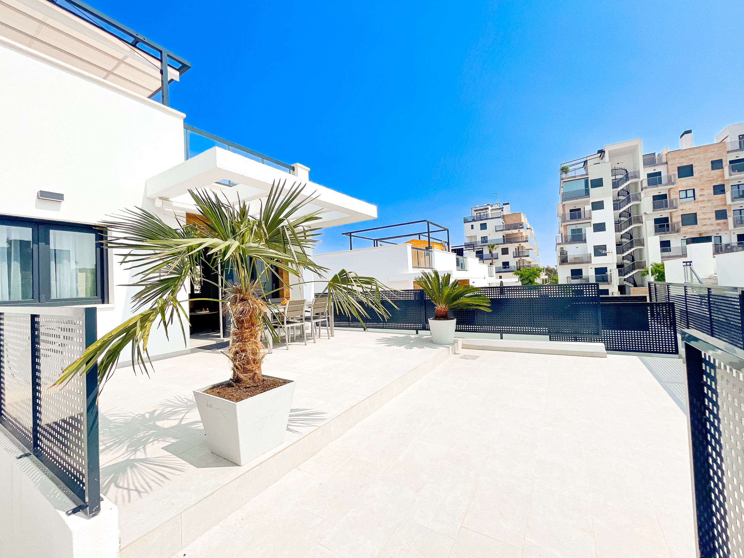 VISTAMAR III I&M GROUP. Baby Beast