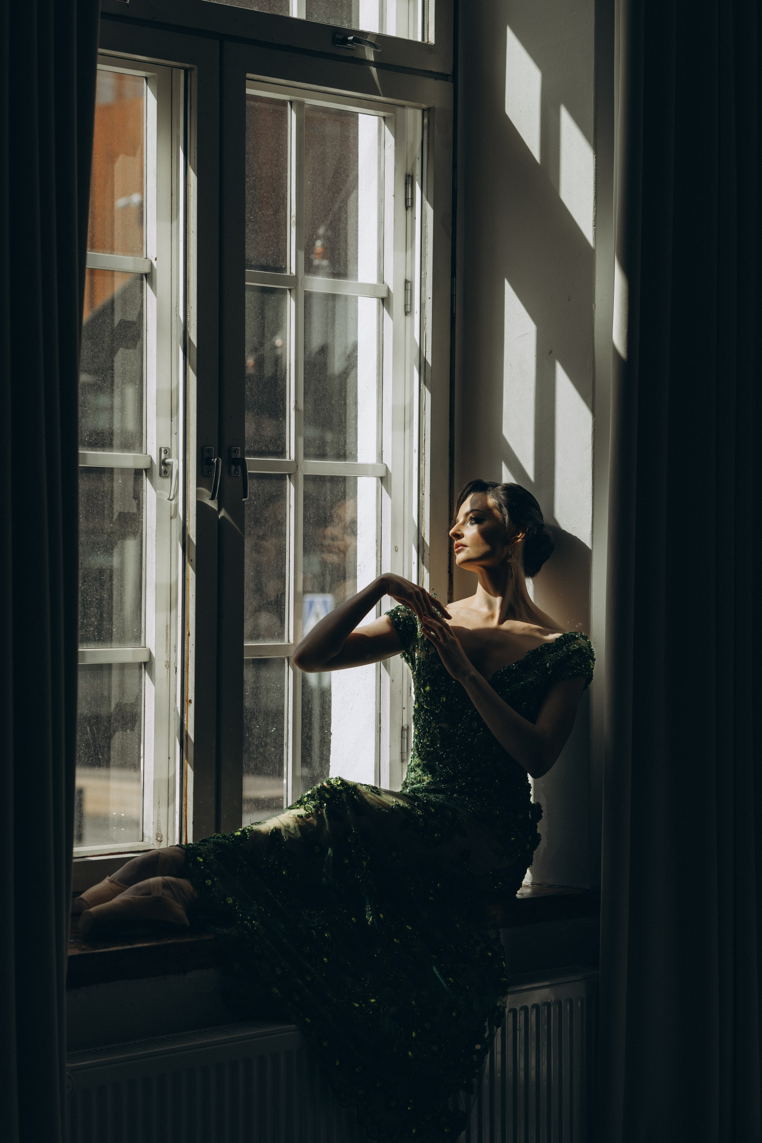 Riikka Couture, Riikka Ikäheimo, Violetta Keller, Portrait, Dancer. Wedding and potrait photographer in Helsinki Vickan O