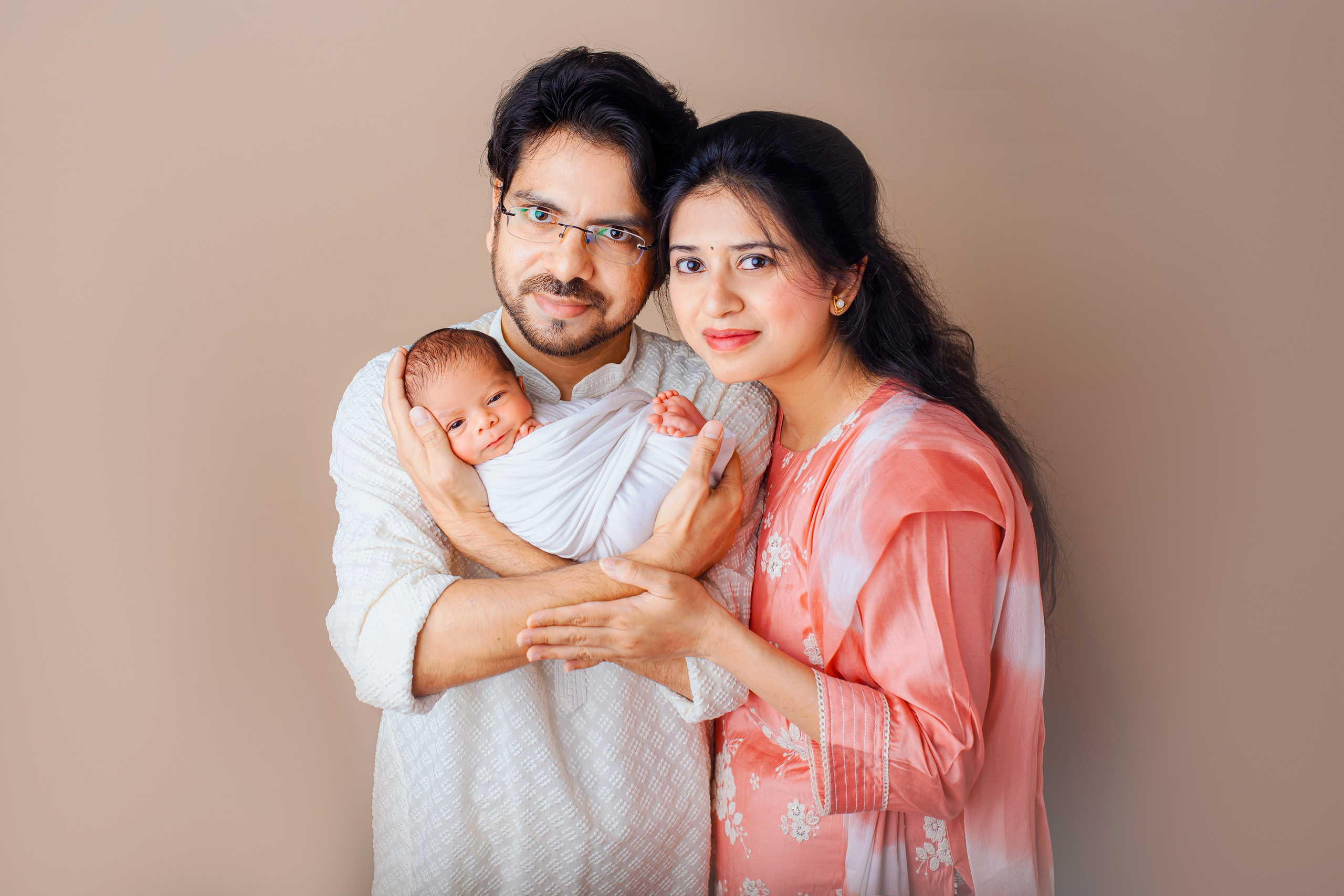 Family photoshoot. Newborn photographer and Photography Educator in Prague Yana Stelmakh