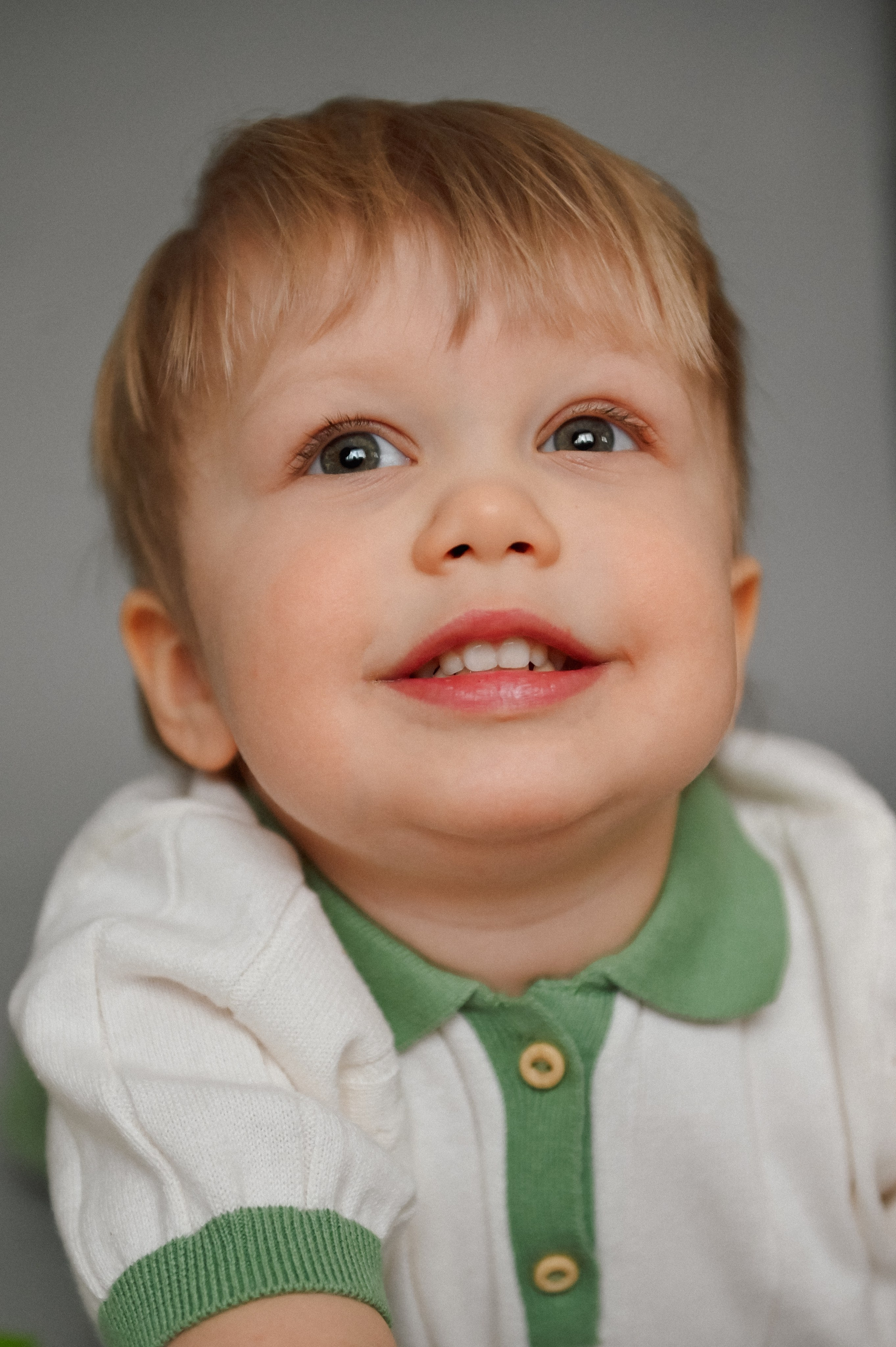 Весенние цветы. Детский и семейный фотограф в финляндии дина пулкка. контент фотограф