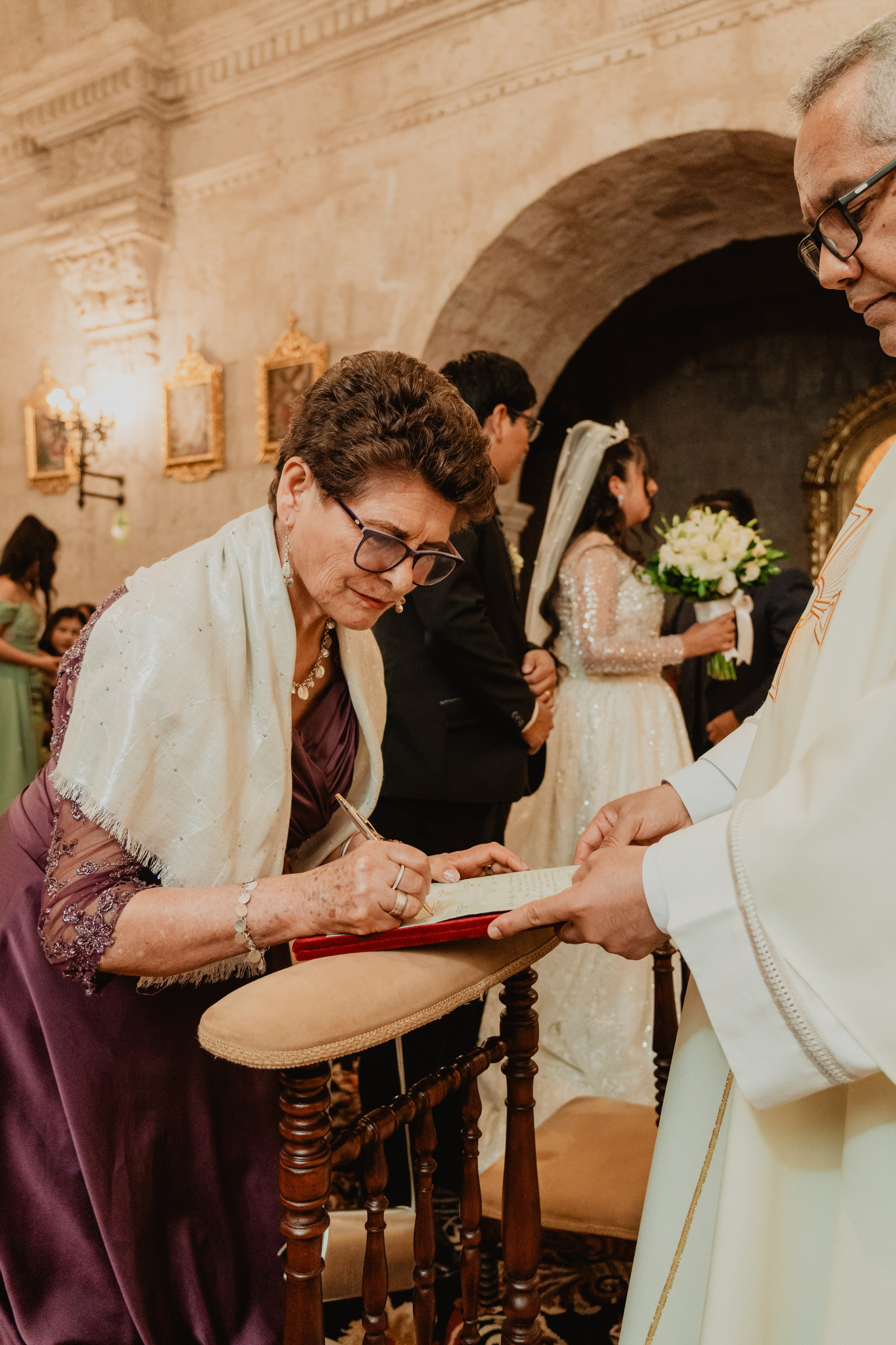 FERNANDO + MARIBEL | BODA RELIGIOSA. Studio KVTA | Fotografía y Video de Bodas en Arequipa